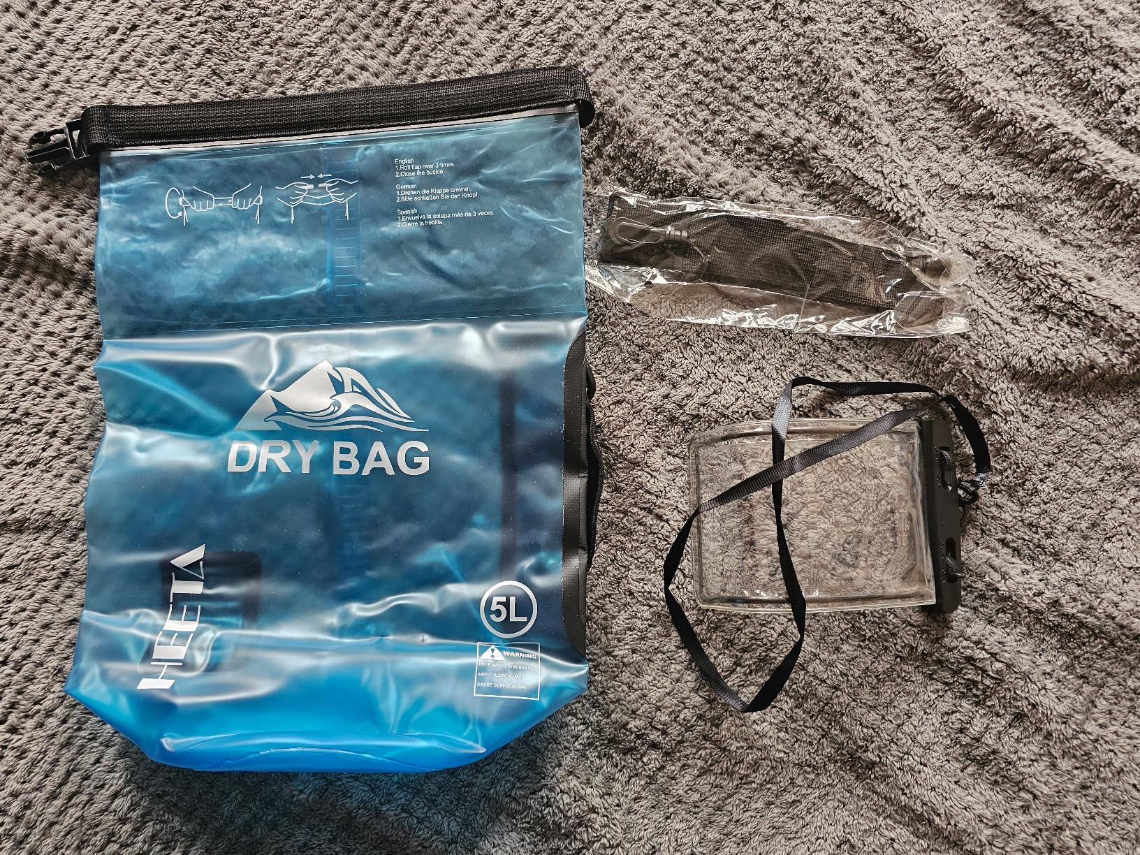 HEETA Dry Bag Waterproof for Women Men, 5L/10L/20L/30L/40L Roll Top Lightweight Dry Storage Bag Backpack with Phone Case for Travel Swimming Boating Kayaking Paddle Board Camping Beach Accessories Customer Review HEETA Dry Bag Waterproof for Women Men, 5L/10L/20L/30L/40L Roll Top Lightweight Dry Storage Bag Backpack with Phone Case for Travel Swimming Boating Kayaking Paddle Board Camping Beach Accessories - Customer Photo 2