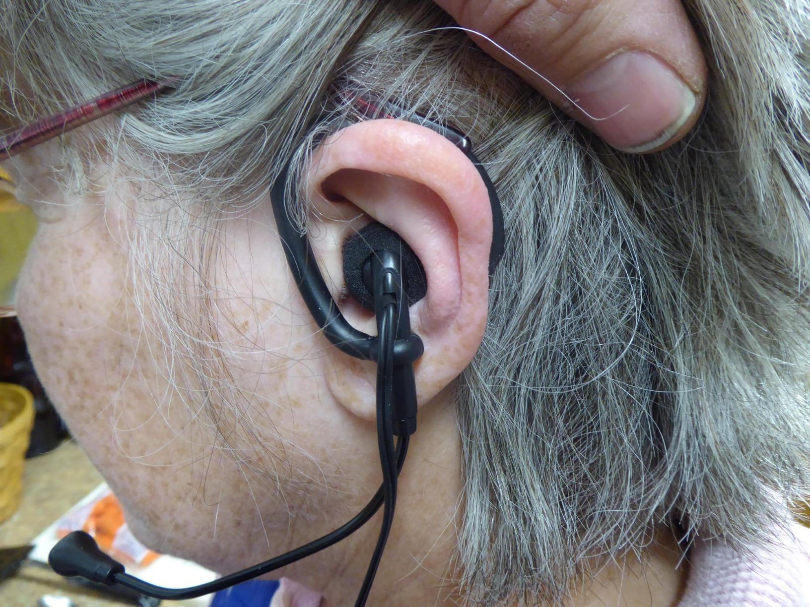 Midland GXT1030VP4 GMRS Two-Way Radio (50-Channel, Long Range, 142 Privacy Codes, SOS, NOAA, Rechargeable Nickel Battery, Black/Yellow, 2-Pack) - Customer Photo 2