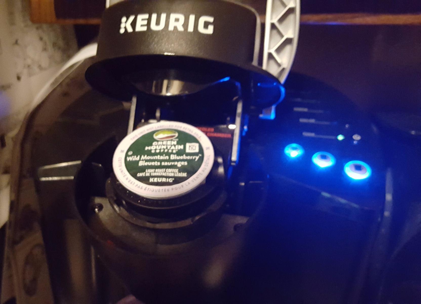 Keurig K-Classic Single Serve K-Cup Pod Coffee Maker, with 3 Brew Sizes, 48oz Removable Reservoir, Black customer photo 2