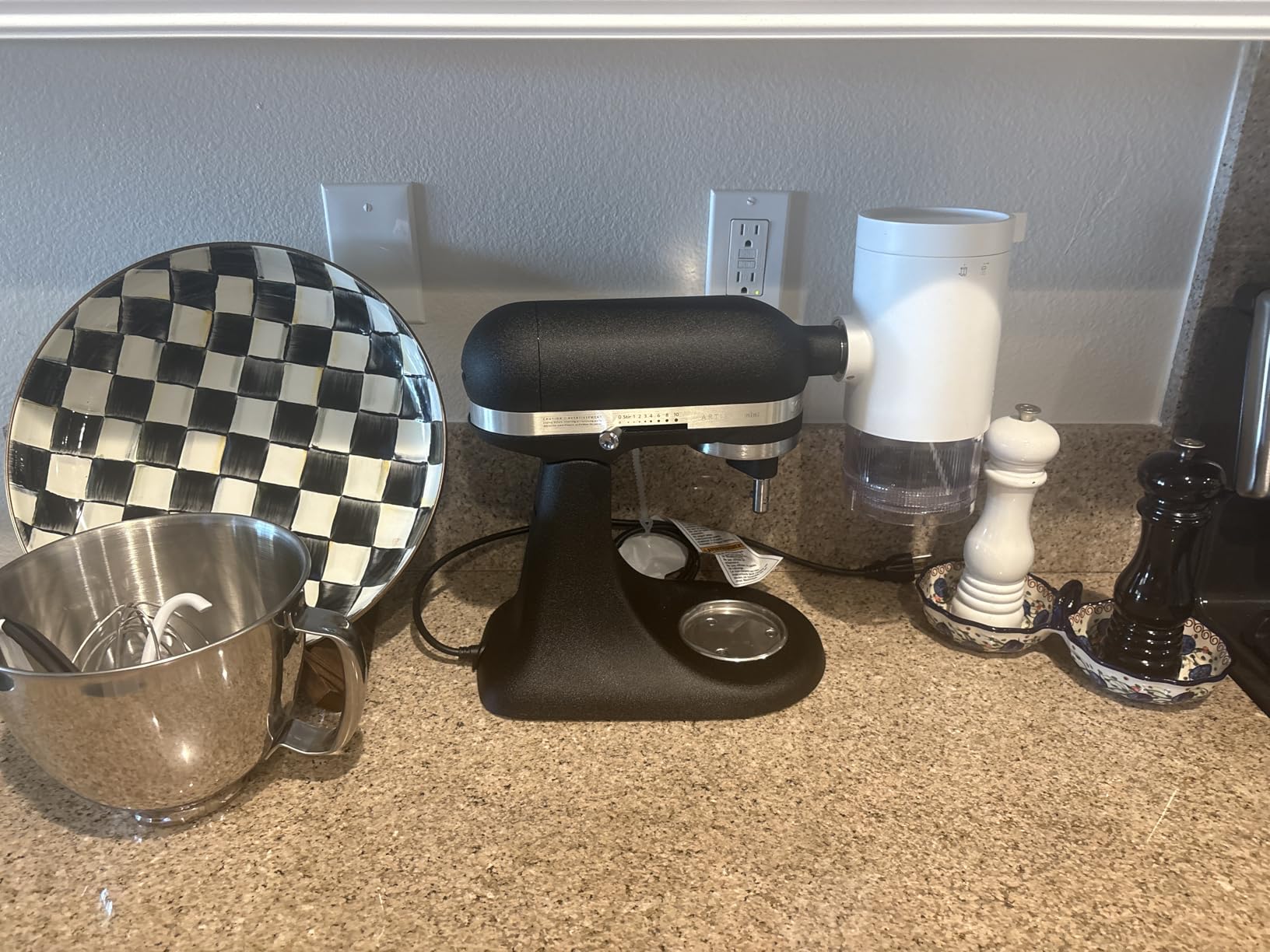 KitchenAid Artisan Mini 3.5 Quart Tilt-Head Stand Mixer - KSM3316X - Black Matte customer photo 2