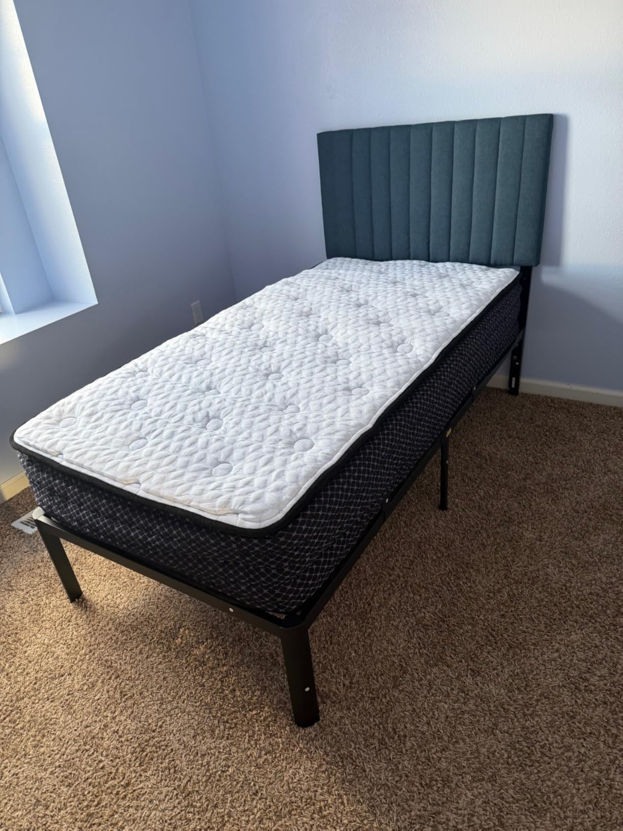 Signature Design by Ashley Chime Hybrid Queen 12