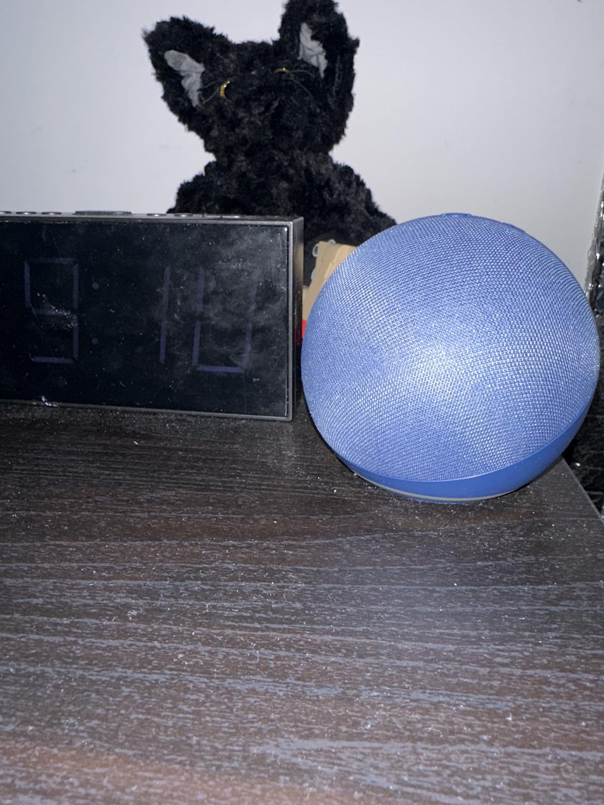 Echo Dot (newest model) - Vibrant sounding speaker, Designed for Alexa+, Great for bedrooms, dining rooms and offices, Charcoal customer photo 2