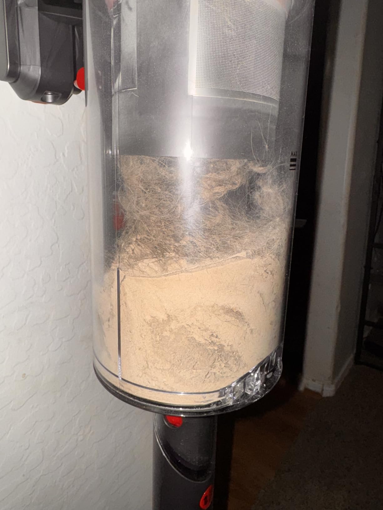 Dyson Gen5outsize Cordless Vacuum, 250AW, 3 Power Modes, Up to 140 Minutes, XL bin, Illumination Reveals dust, HEPA Filtration, All Floor Types customer photo 2