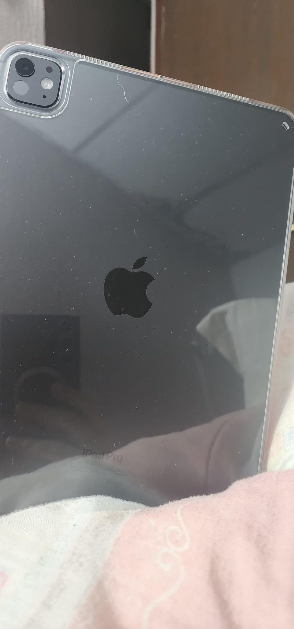 Apple iPad Pro 11-Inch (M4): Built for Apple Intelligence, Ultra Retina XDR Display, 512GB, 12MP Front/Back Camera, LiDAR Scanner, Wi-Fi 6E + 5G Cellular, All-Day Battery Life - Space Black customer photo 2