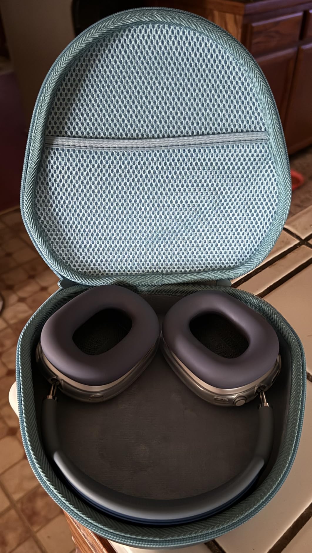Apple AirPods Max Wireless Over-Ear Headphones, Pro-Level Active Noise Cancellation, Transparency Mode, Personalized Spatial Audio, USB-C Charging, Bluetooth Headphones for iPhone - Midnight customer photo 2