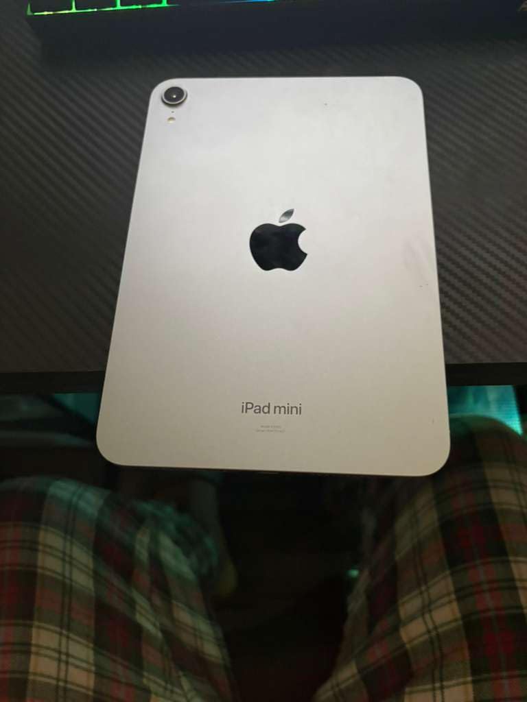 Apple iPad mini (A17 Pro): Apple Intelligence, 8.3-inch Liquid Retina Display, 256GB, Wi-Fi 6E, 12MP Front/12MP Back Camera, Touch ID, All-Day Battery Life - Space Gray customer photo 1