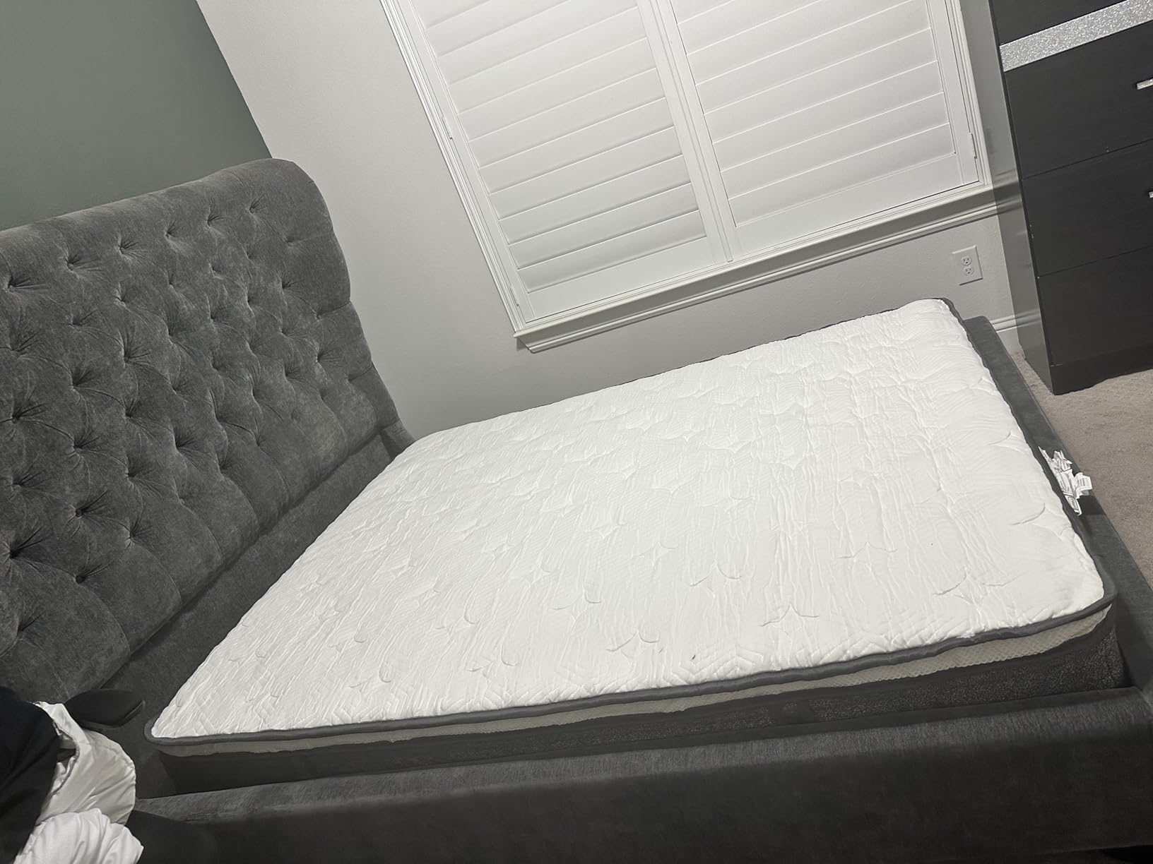 Queen Mattress, 12 Inch Queen Size Hybrid Mattresses in a Box, Medium Feel Foam and Individual Pocket Springs, Fiberglass Free Bed Mattress, Extra Edge Support, Pressure Relief, CertiPUR-US customer photo 2