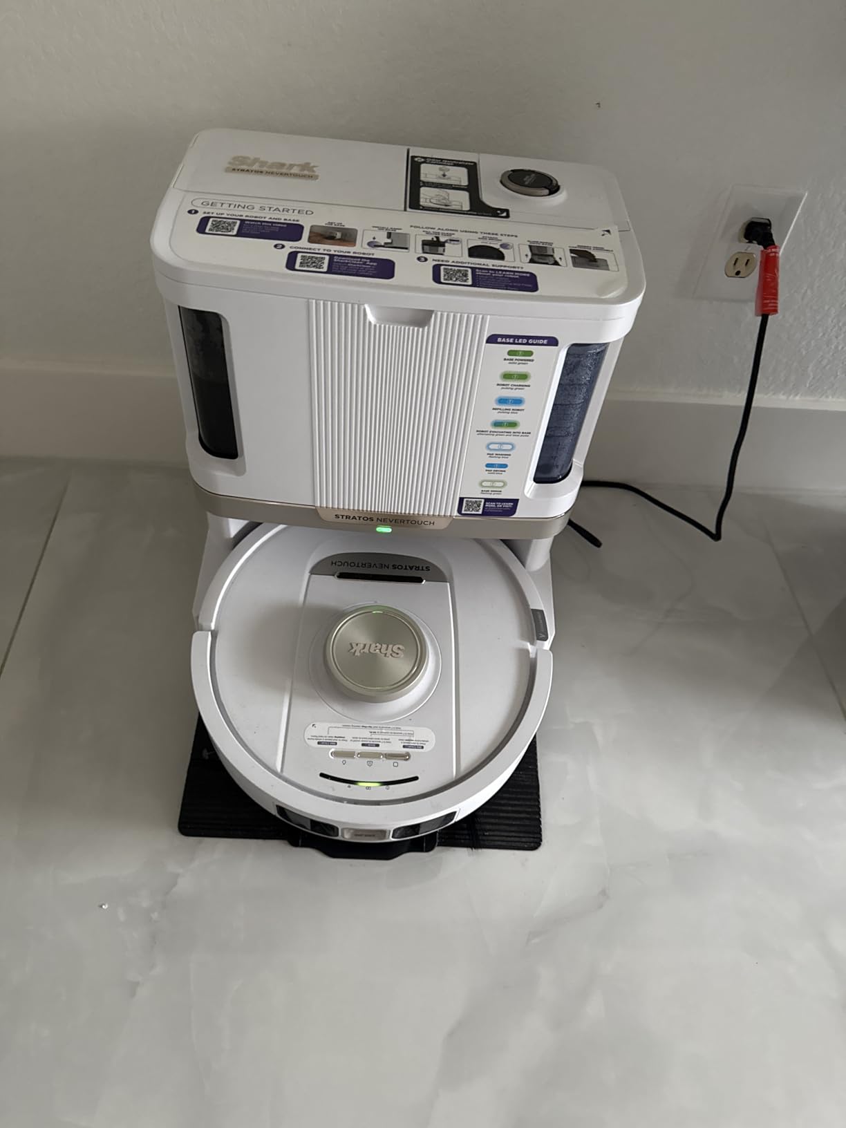 Shark Stratos 2-in-1 Robot Vacuum & Mop, White, AV2700ZE customer photo 1