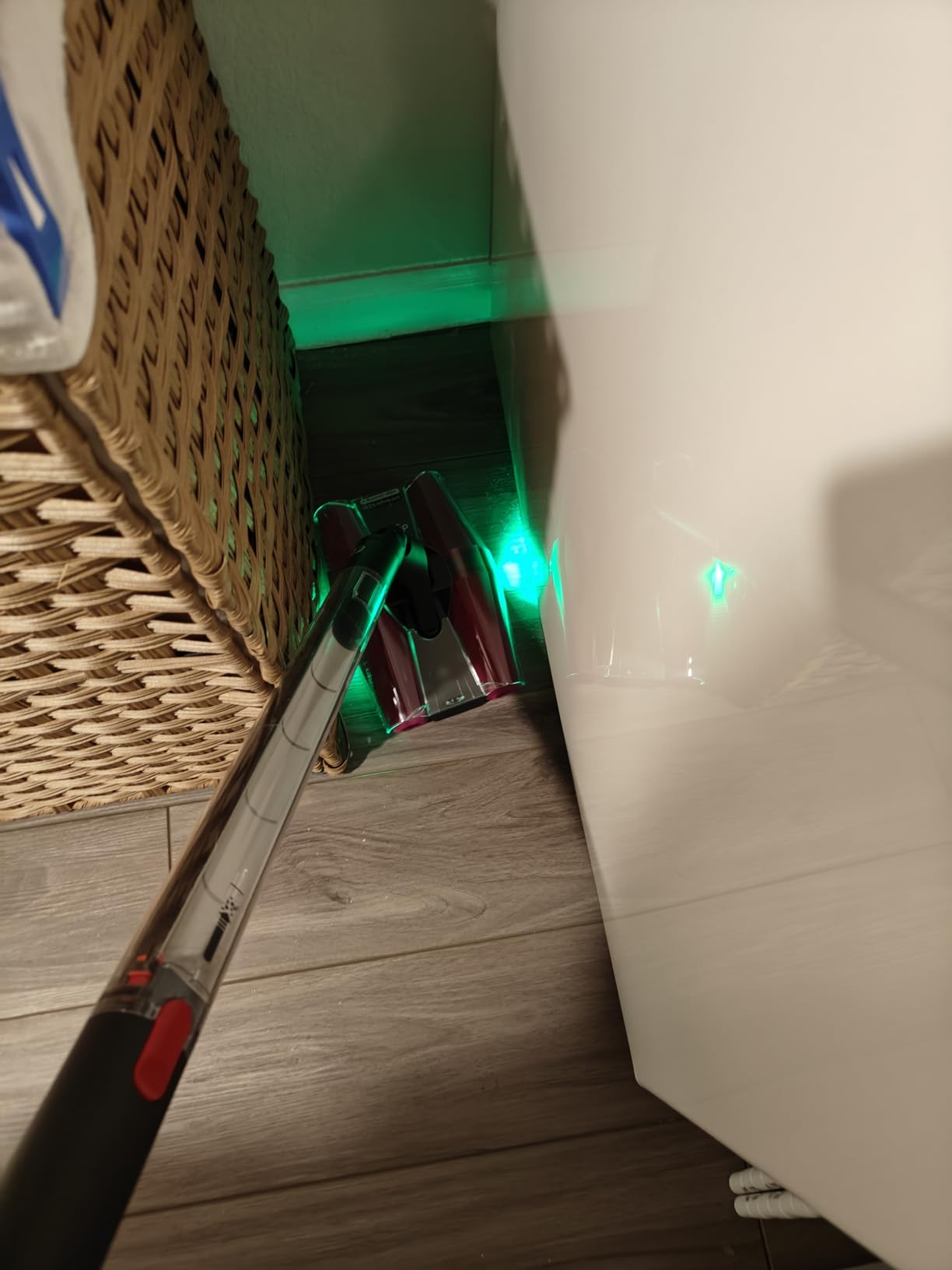 Dyson PencilVac Fluffycones Cordless Vacuum customer photo 1