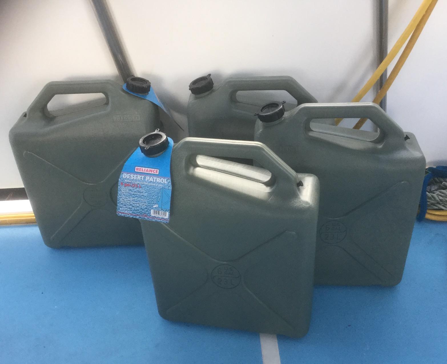 Reliance Products Desert Patrol 6 Gallon Rigid Water Container, Green, 14.8 Inch x 6.3 Inch x 19.0 Inch customer photo 2