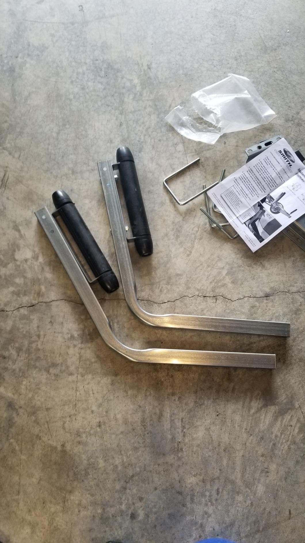CE Smith - 27610 Roller Guide-On with End Caps - Sturdy Replacement Part for Boat Trailers - 9