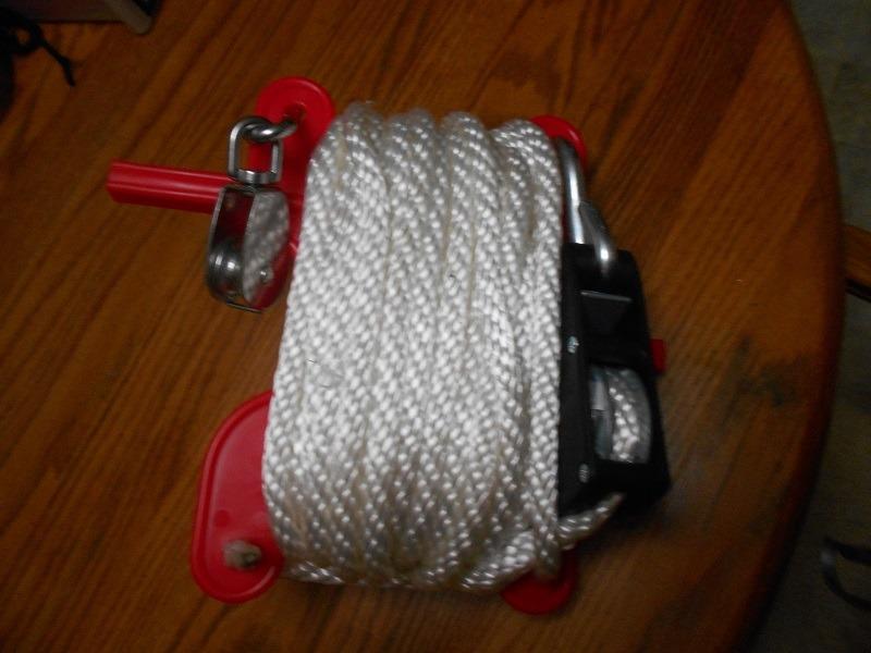 Airhead Floating Line Winder Red Designed for Anchor Lines, Mooring Lines, Ski ropes, Tube Robes & More Up to 150 Ft. High Impact Polypropylene customer photo 1