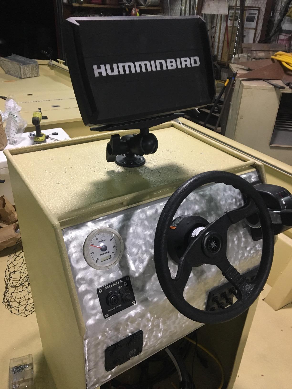 RAM MOUNTS Heavy-Duty Fish Finder Mount with D Size 2.25
