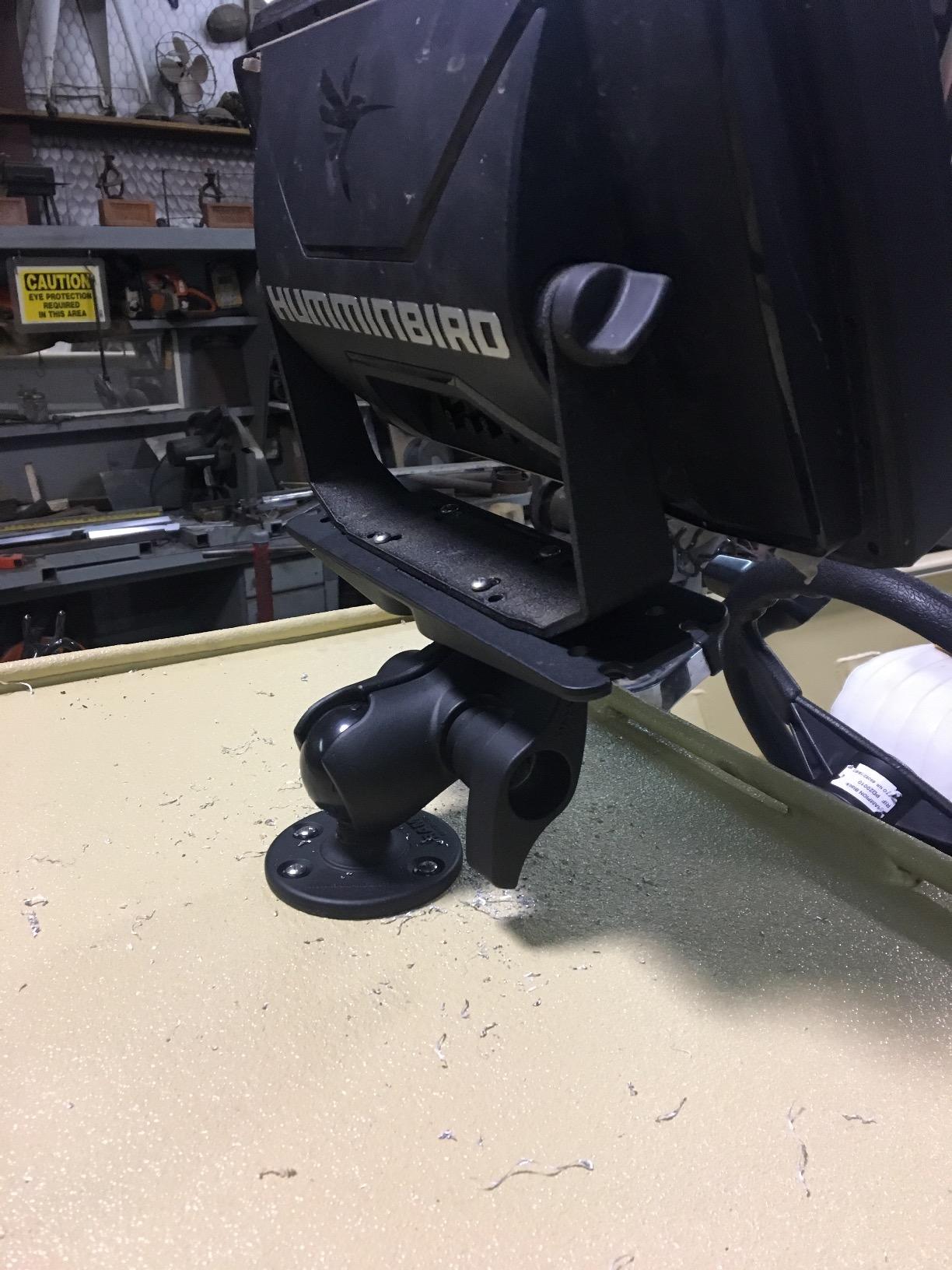 RAM MOUNTS Heavy-Duty Fish Finder Mount with D Size 2.25