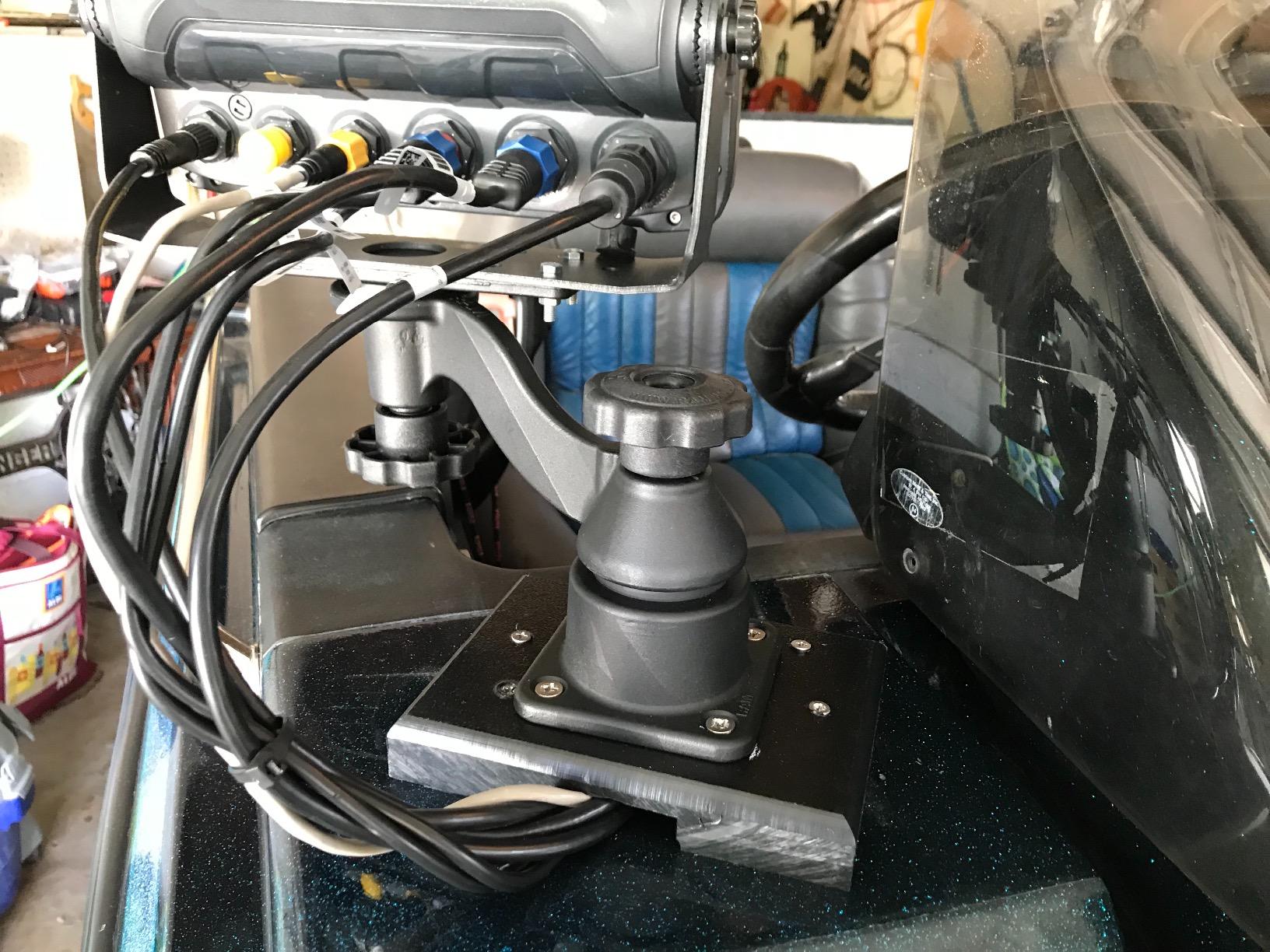 RAM MOUNTS Fish Finder and Marine Electronics Swing Arm Mount | 6