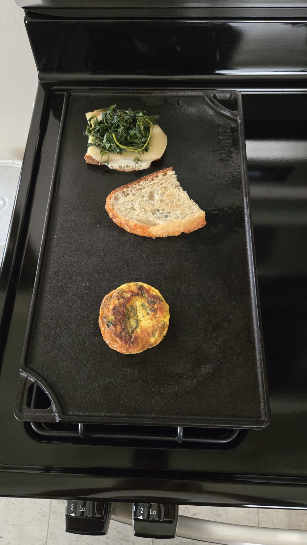 Lodge Reversible Cast Iron Grill/Griddle Pan 16.75 x 9.5 - Pre-Seasoned Dual-Sided Double Burner for BBQ, Eggs, Pancakes, Burgers - PFAS Free Cookware customer photo 1