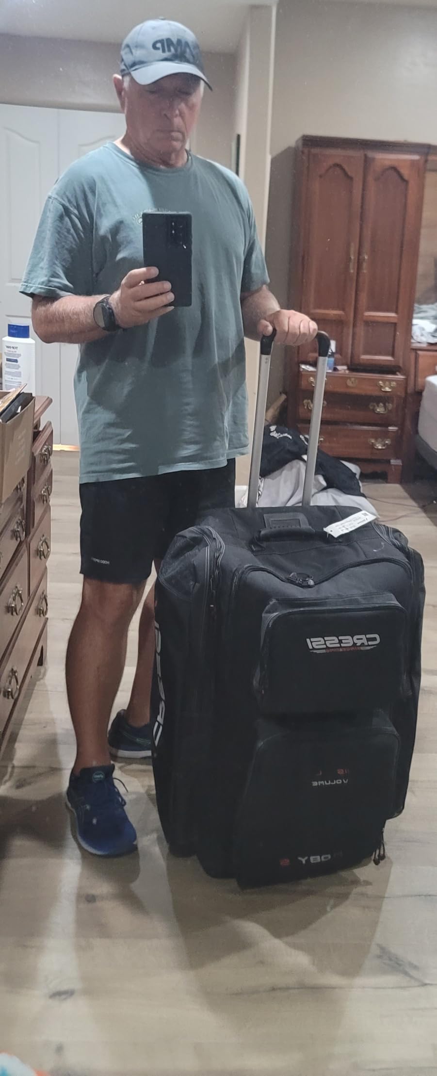 Cressi Strong Capacity Roller Luggage Bag with Backpack Straps - Moby 5 customer photo 1