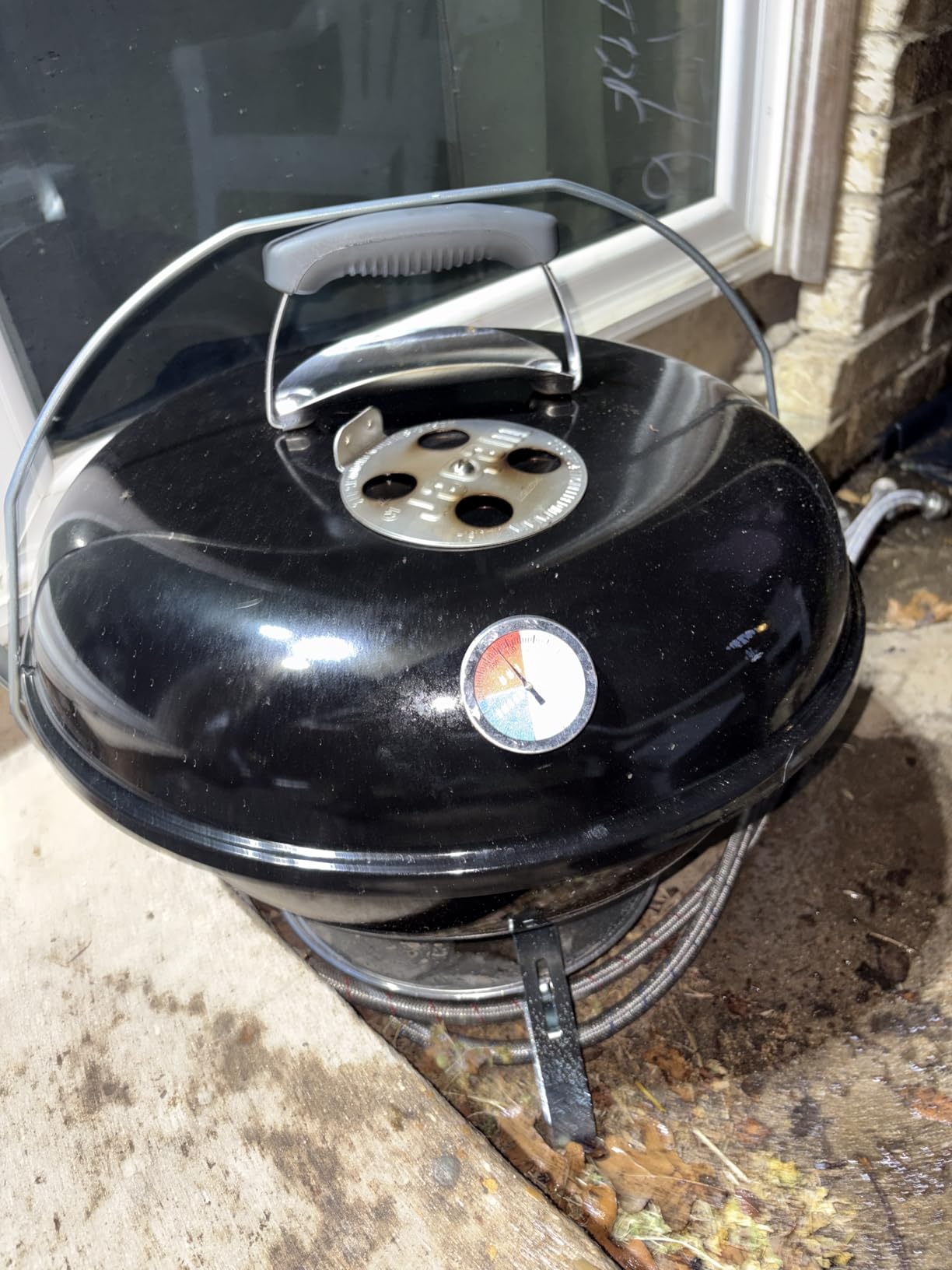 Weber Jumbo Joe Charcoal Grill, 18-Inch, Black - Lightweight Portable Kettle BBQ Grill with Tuck-N-Carry Lid Lock for Camping, Tailgating & Outdoor Cooking customer photo 2