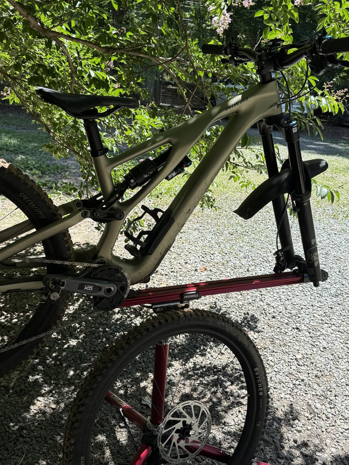 Feedback Sports Sprint Bike Repair Stand, Compact Bike Workstand, Red customer photo 2