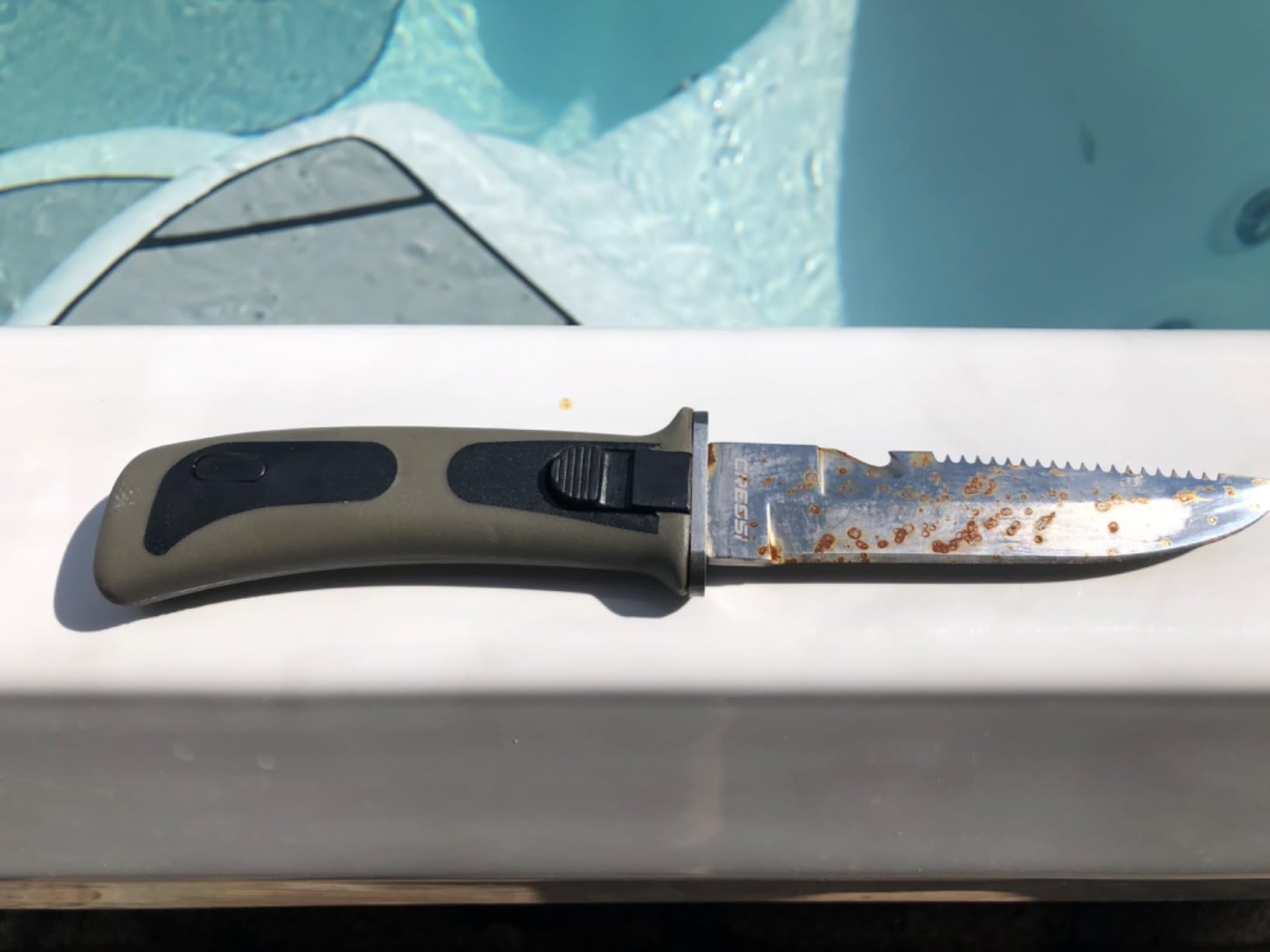 Cressi Stainless Steel Diving Knife With Sheath for Leg Attachment - Vigo: Designed In Italy customer photo 1