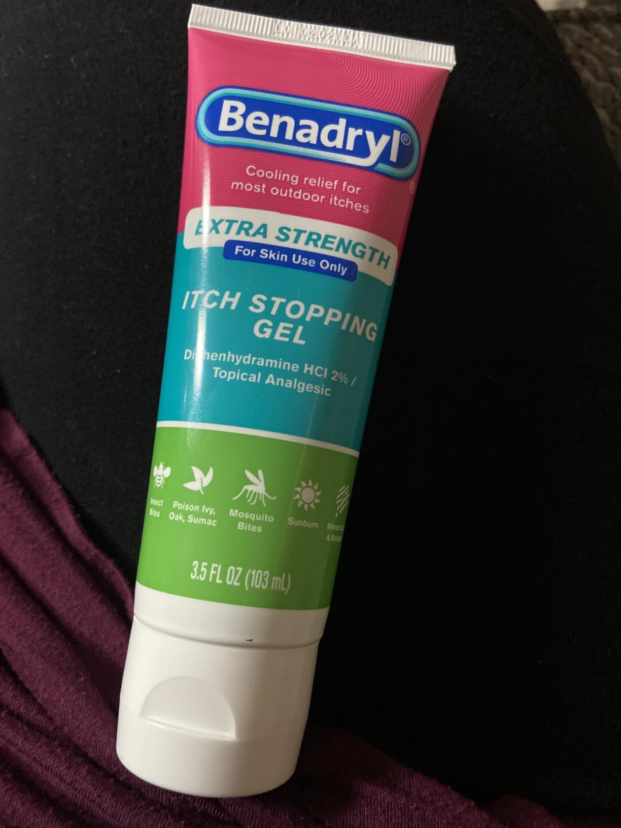 Benadryl Itch Relief Gel Extra Strength, 2% Diphenhydramine HCl, 3.5 fl. Oz customer photo 1
