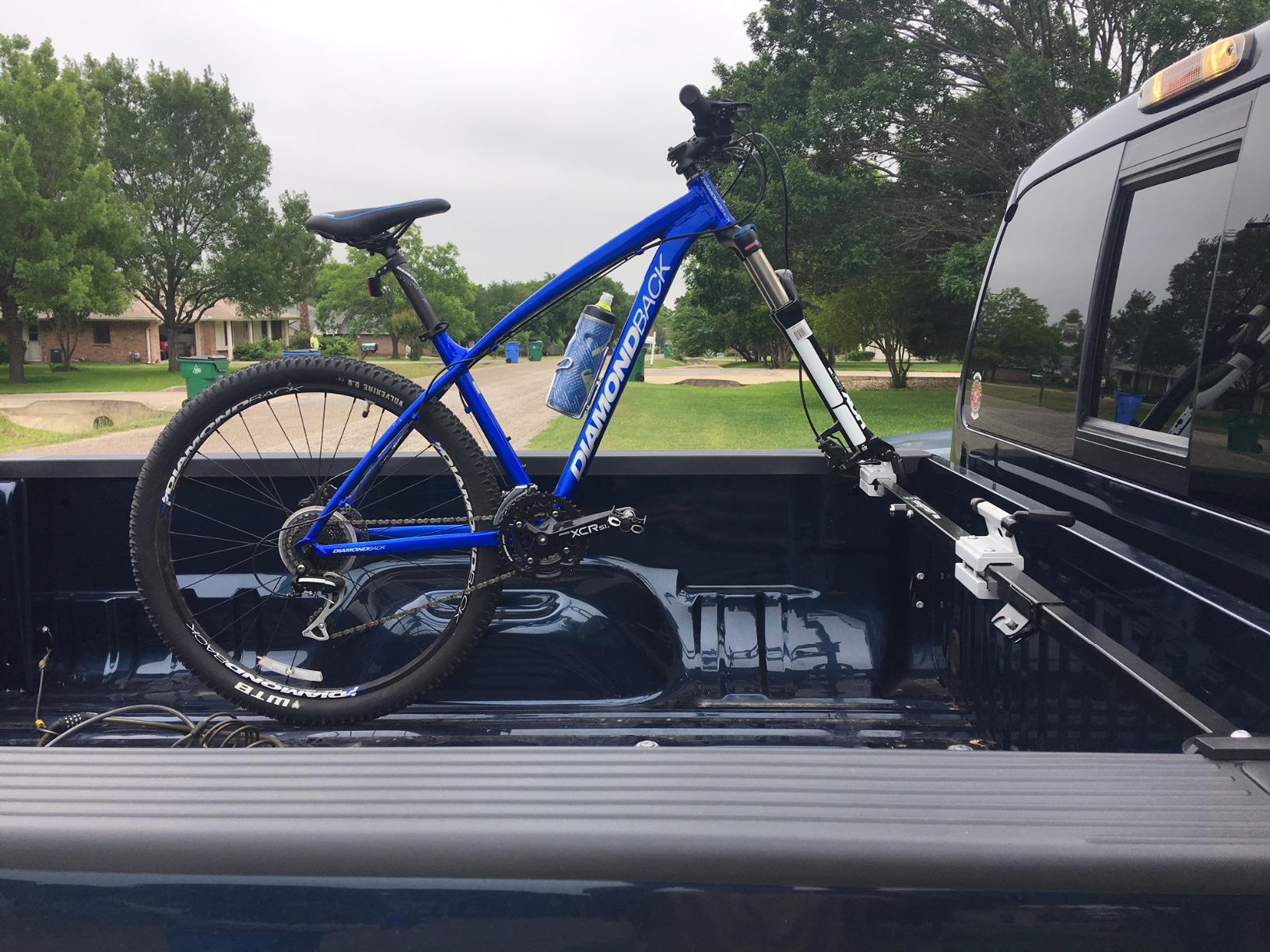 Swagman Pick Up Truck Bed Bike Rack - Compression Fits on the edge of your Pick Up Truck Box, Fork Mount Carrier for 9mm Quick Release Bikes customer photo 2
