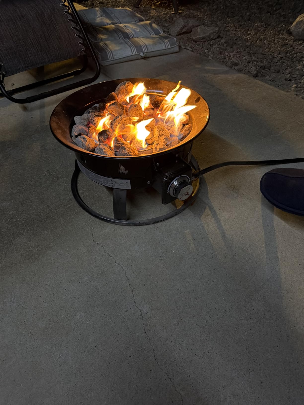 Outland Living Portable Propane Fire Pit, 19-inch, 58,000 BTU with Fire Pit Cover & Carry Kit, Smokeless Gas Firebowl | Perfect for Camping, Patio, Backyard, Tailgating, Deck, RV| Black 893 Deluxe customer photo 1