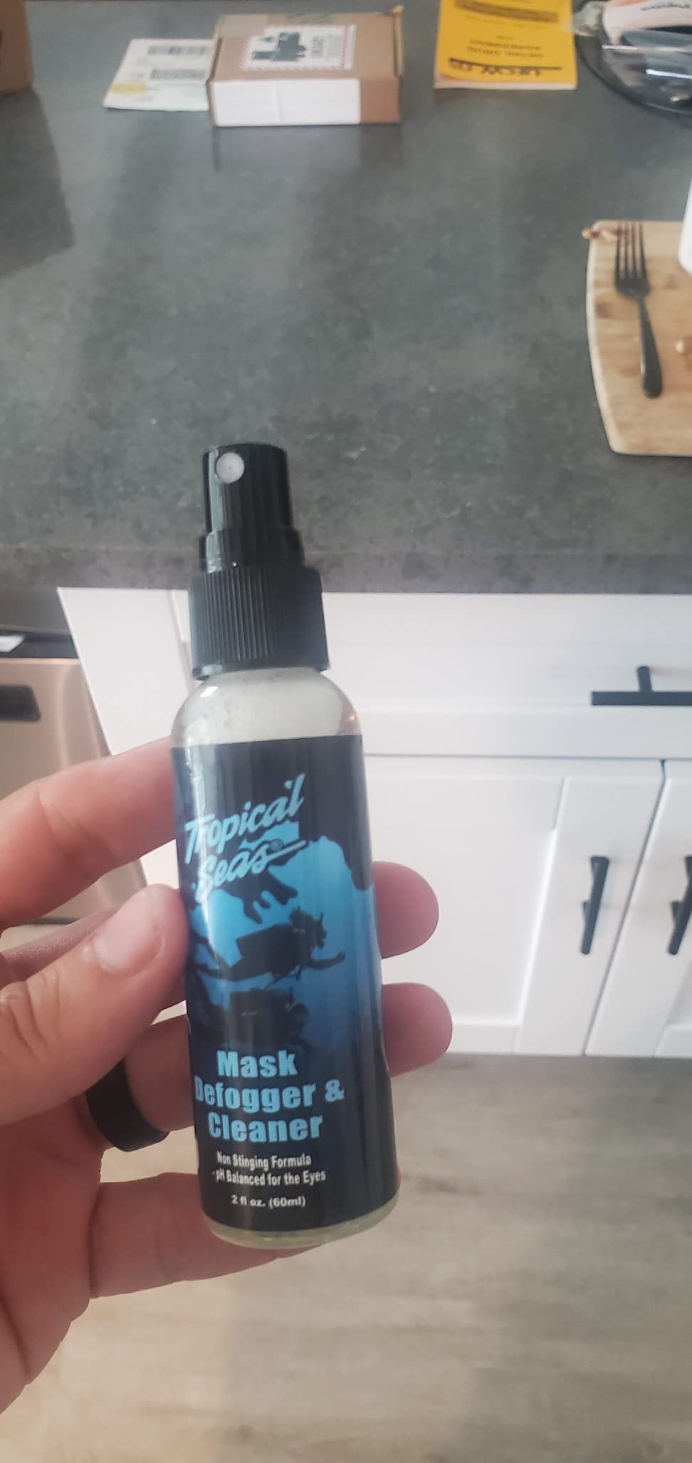 Tropical Seas - Mask Defogger and Cleaner - Reef Safe - pH Balanced, Non-Stinging Formula - Swimming, Scuba, Ski Goggle Lens Cleaner - Anti Fog Spray customer photo 1