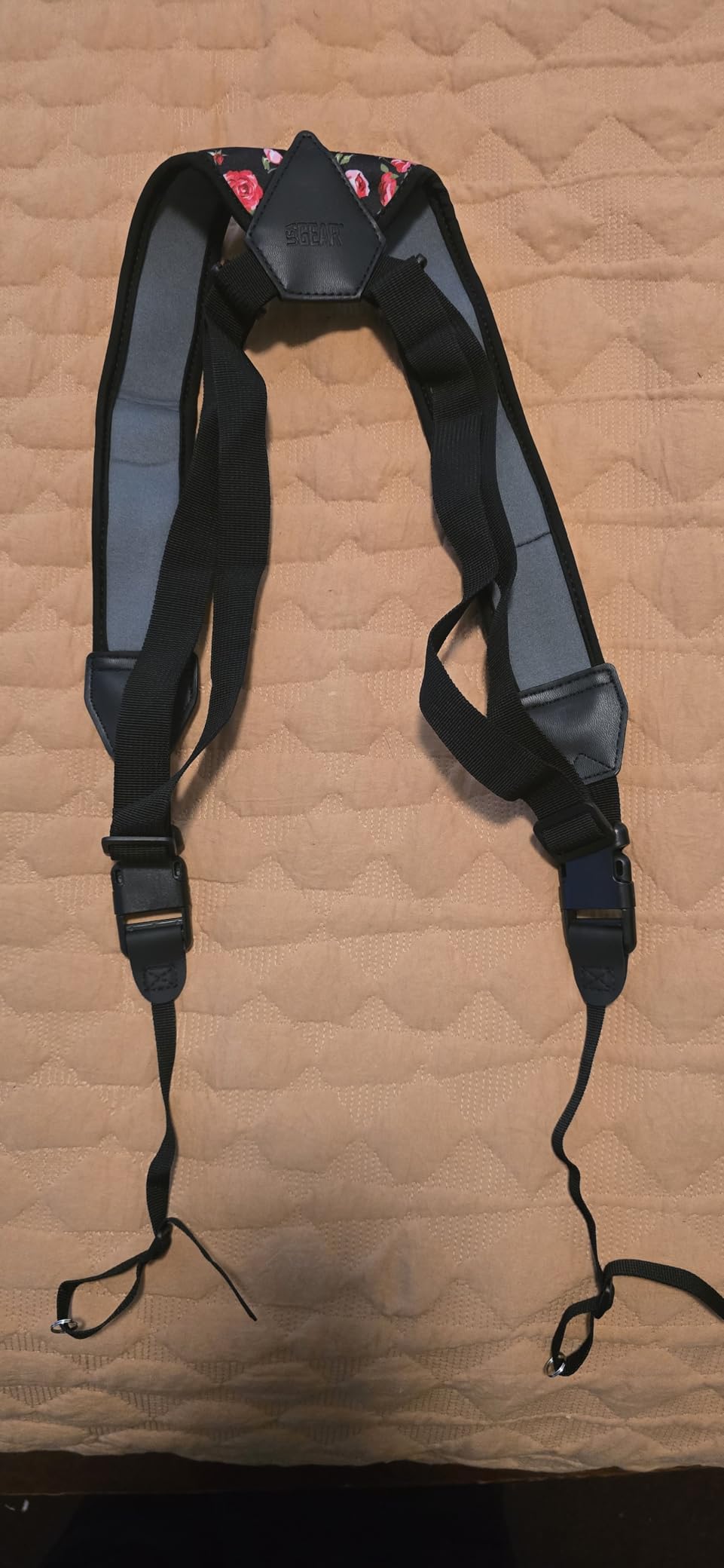 USA Gear DSLR Camera Strap Chest Harness with Quick Release Buckles, Black Neoprene Pattern customer photo 2
