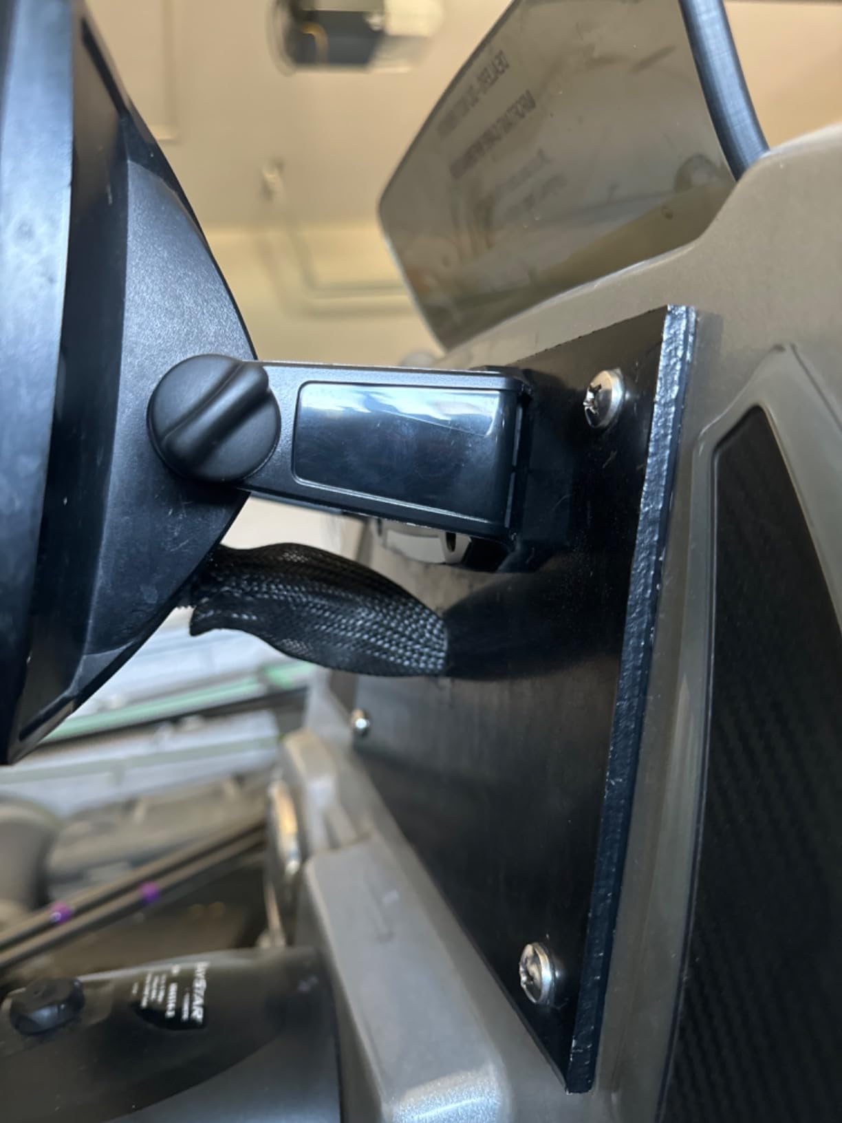 Humminbird Gimbal Mount for HELIX 7 Fish Finder Unit - GM H7 customer photo 1