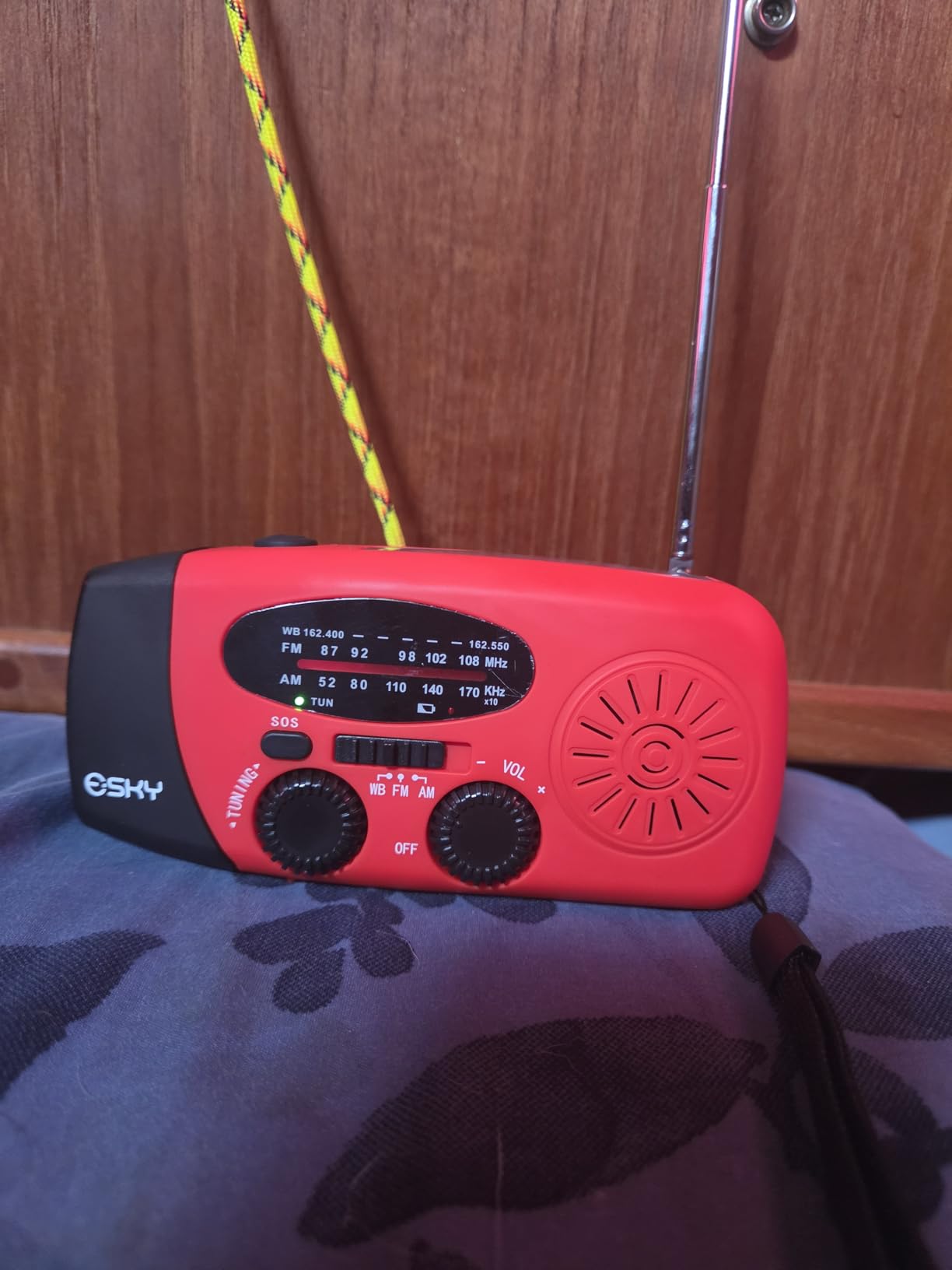 Esky Emergency Hand Crank Radio 7400mWh with 3 LED Flashlight, AM/FM/NOAA Portable Weather Radio with Built-in 2000mAh Battery, Solar Powered Radio for Indoor Outdoor Survival Camping, SOS Alarm customer photo 2