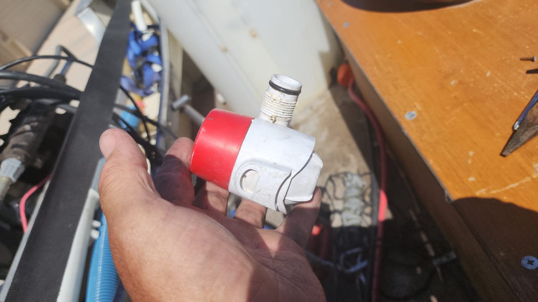 Rule 25DA, Standard Bilge Pump, Non-Auto, Submersible,500 GPH, 12V | Marine Bilge Pump for Boats with Thermal Cut-Off, Check Valve, Low Amperage, 3/4