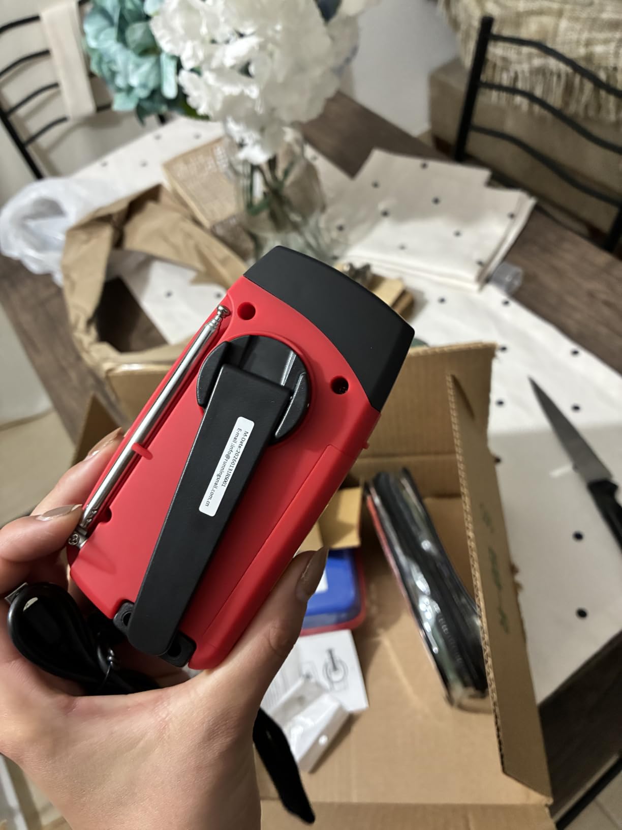 RunningSnail Hand Crank Radio with LED Flashlight, for Power Outage | AM FM NOAA Emergency Weather Radio, 2000mAh Phone Charger, Hand Cranked, Solar Panel customer photo 2