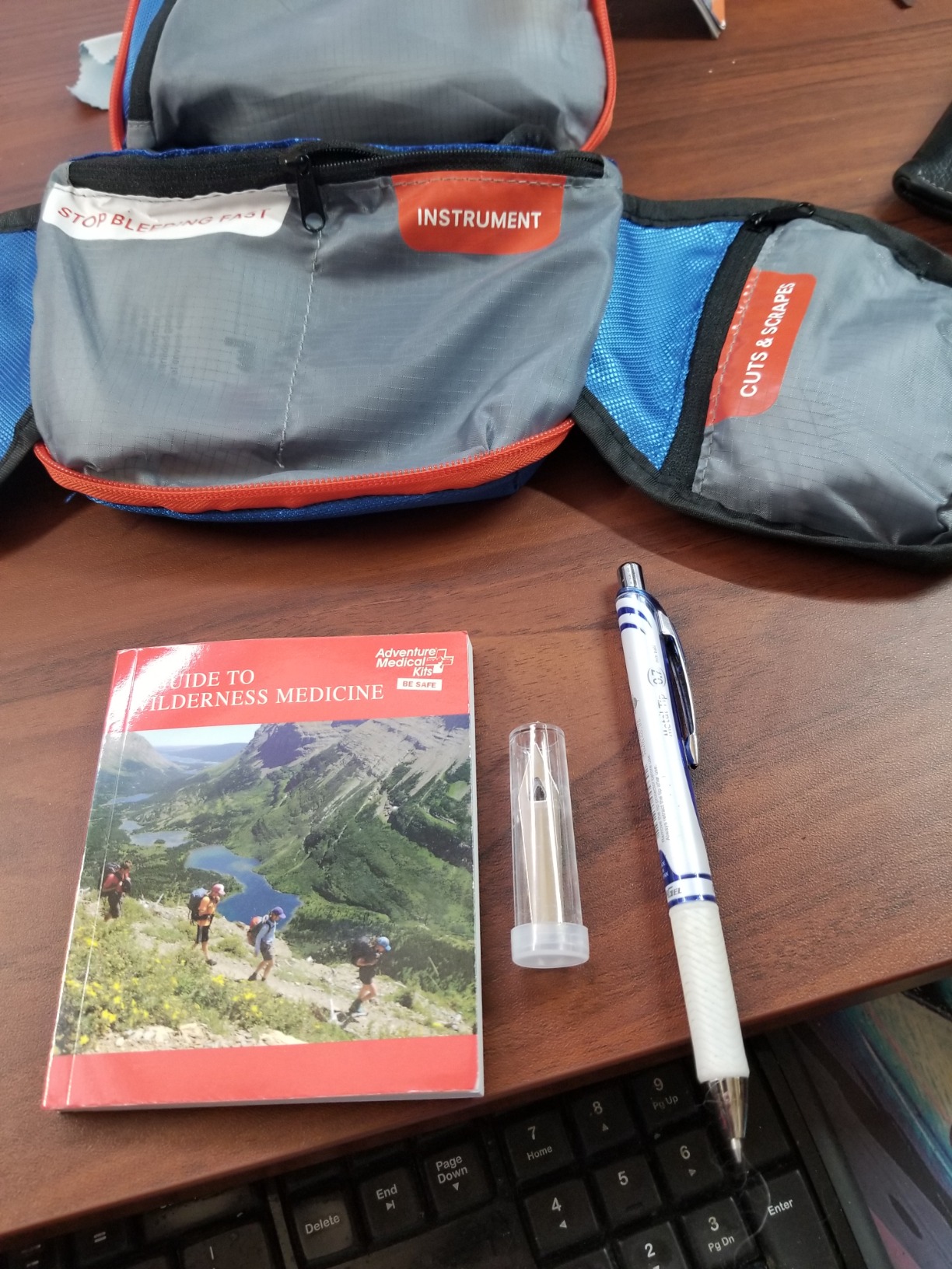 Adventure Medical Kits Mountain Series, Backpacker Medical Kit - 96 Pieces, blue/orange, one size (0100-1003) customer photo 2