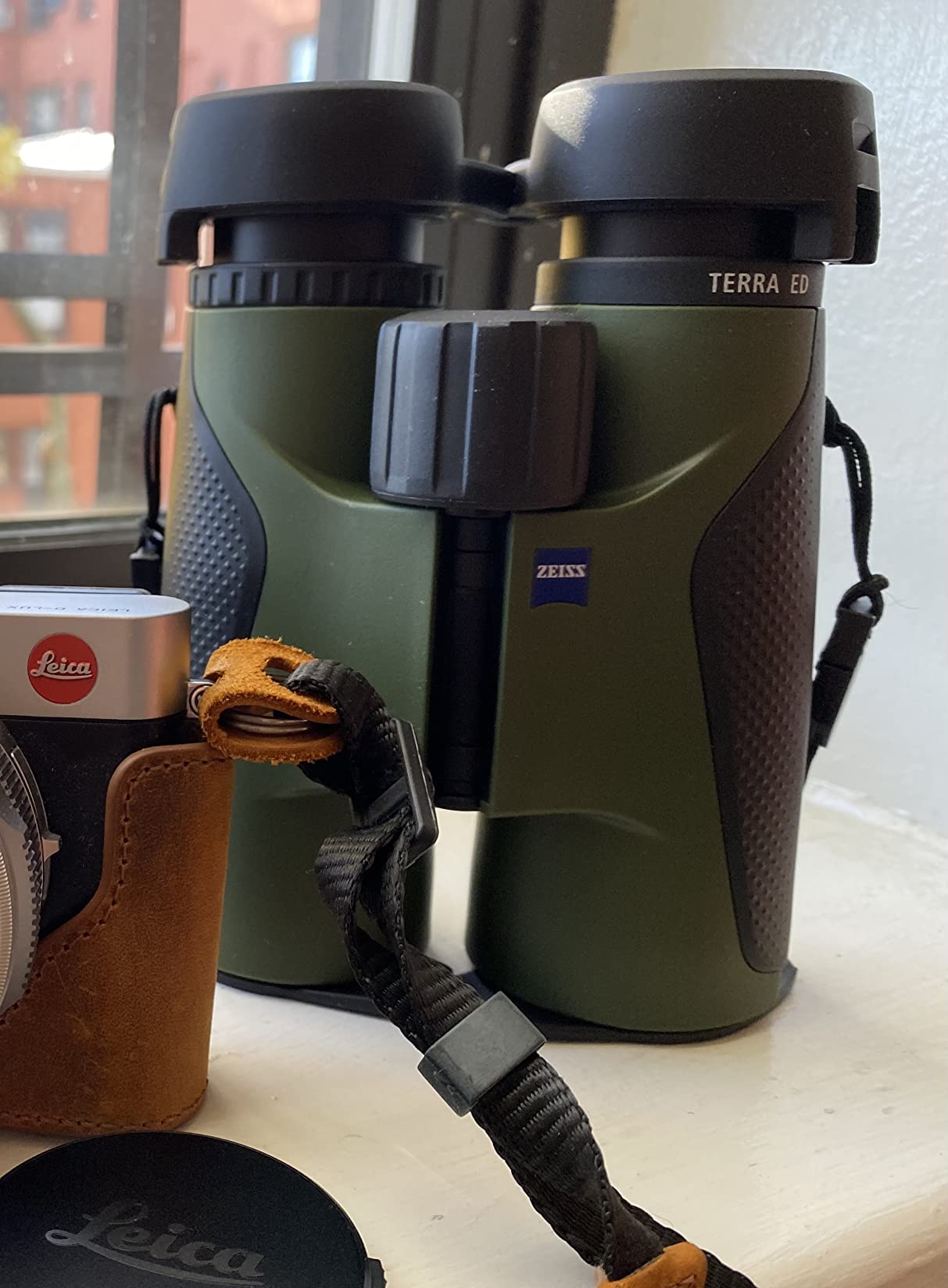 ZEISS Terra ED Binoculars 10x42 Waterproof, Fast Focusing for Bird Watching customer photo 1