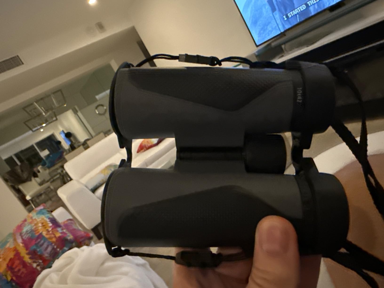 ZEISS Terra ED Binoculars 10x42 Waterproof, Fast Focusing for Bird Watching customer photo 2