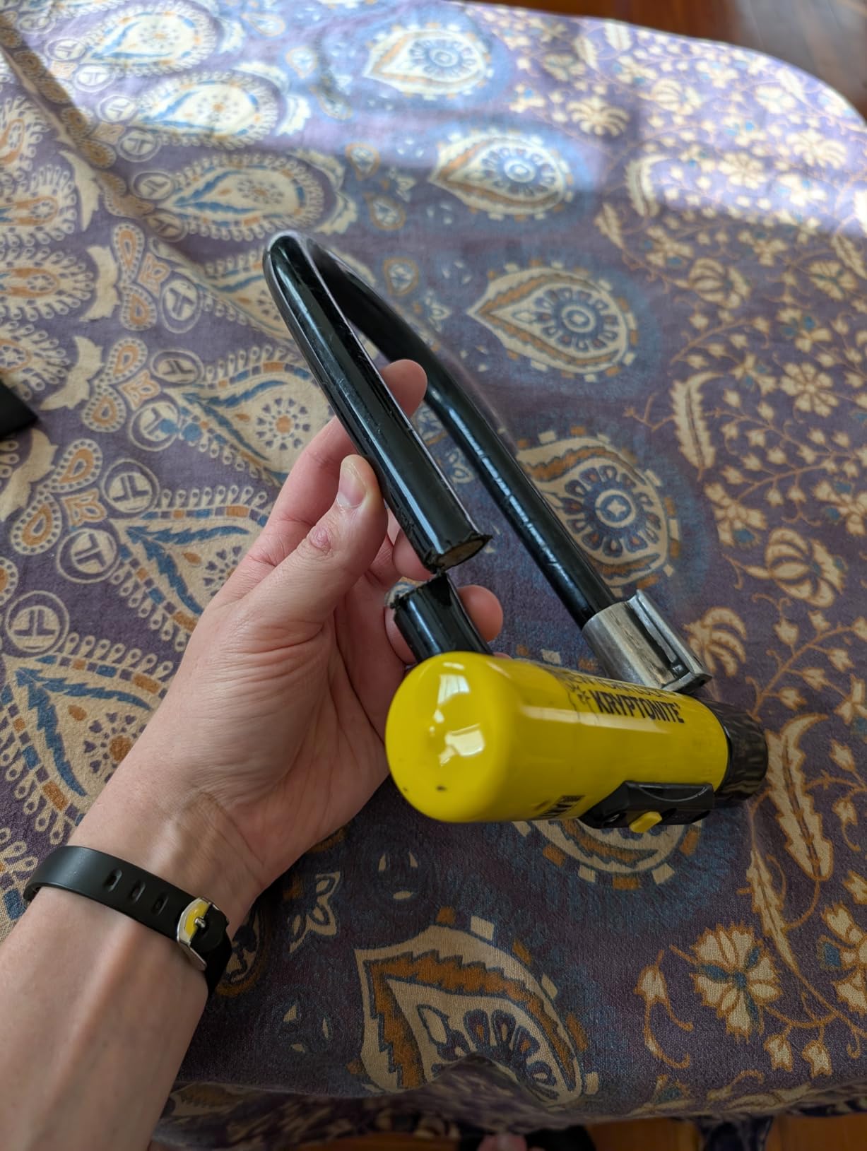Kryptonite New York Standard Bike U-Lock, Heavy Duty Anti-Theft, 16mm Shackle with Mounting Bracket and Keys, Ultimate Security for Bicycles E-Bikes and Scooters. | bike-locks customer photo 1