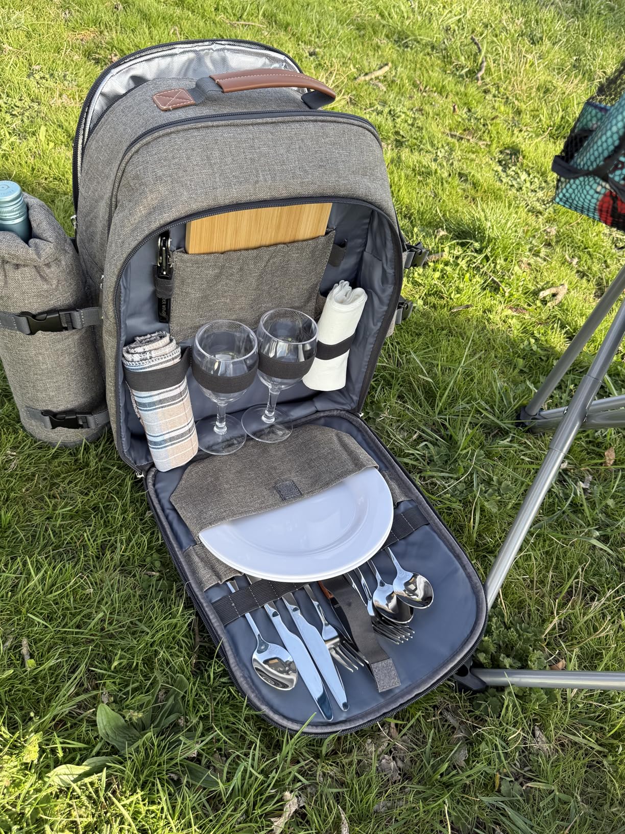 Sunflora Picnic Backpack for 4 Person Set Pack with Insulated Waterproof Pouch for Family Outdoor Camping (Brush Beige) customer photo 1