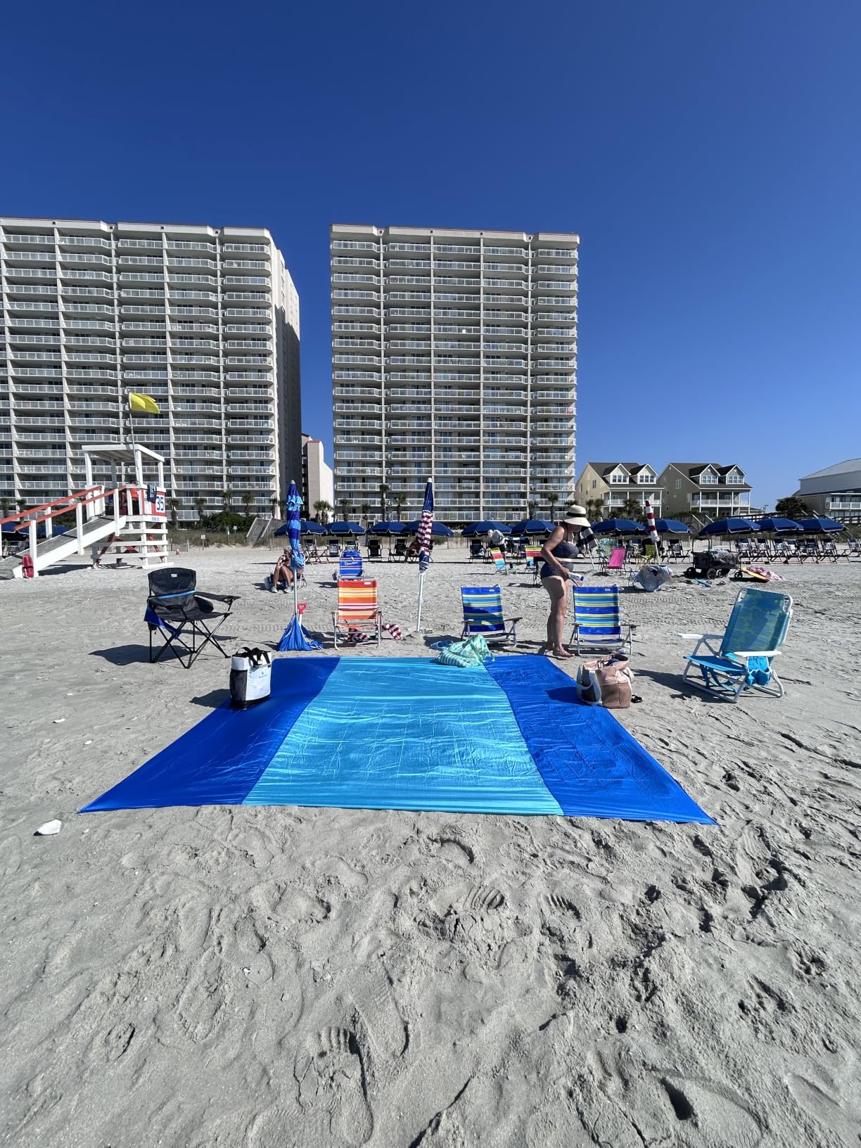 WEKAPO Beach Blanket Sandproof Waterproof, Extra Large Beach Mat, Oversized & Compact Sand Free, Quick Drying Beach Essentials for Vacation, Cruise, Picnic & Camping with Stakes customer photo 2