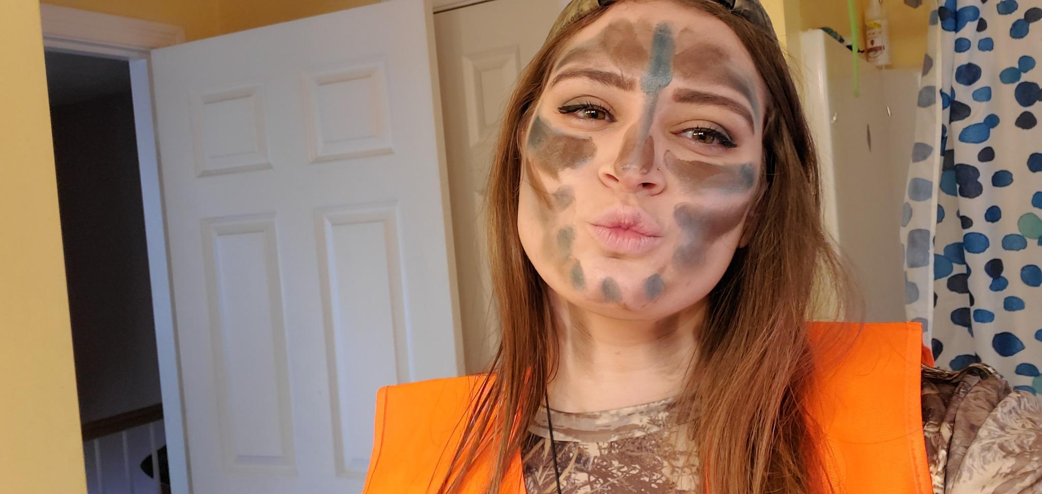 HME Camo Face Paint Kit with Mirror - Long-Lasting Non-Glare Easy-to-Use Concealment Makeup for Hunting in Compact Case, 3 Colors customer photo 2