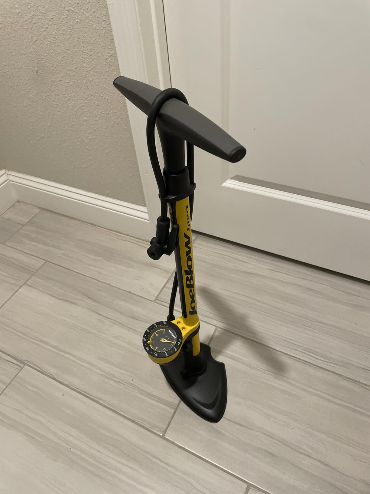 Topeak JoeBlow Sport III High-Pressure Bike Floor Pump - 160 PSI, Steel Barrel, 3