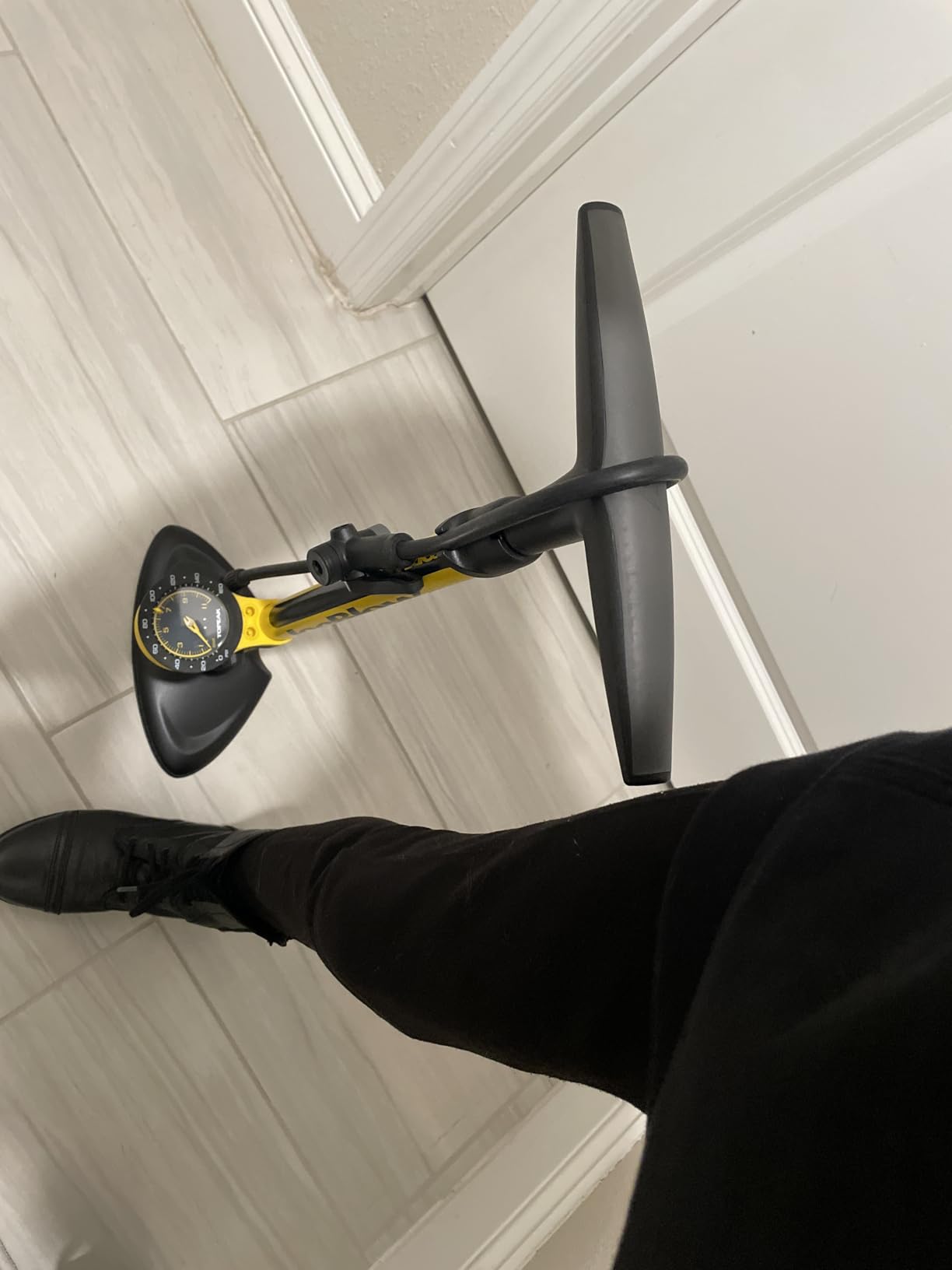 Topeak JoeBlow Sport III High-Pressure Bike Floor Pump - 160 PSI, Steel Barrel, 3