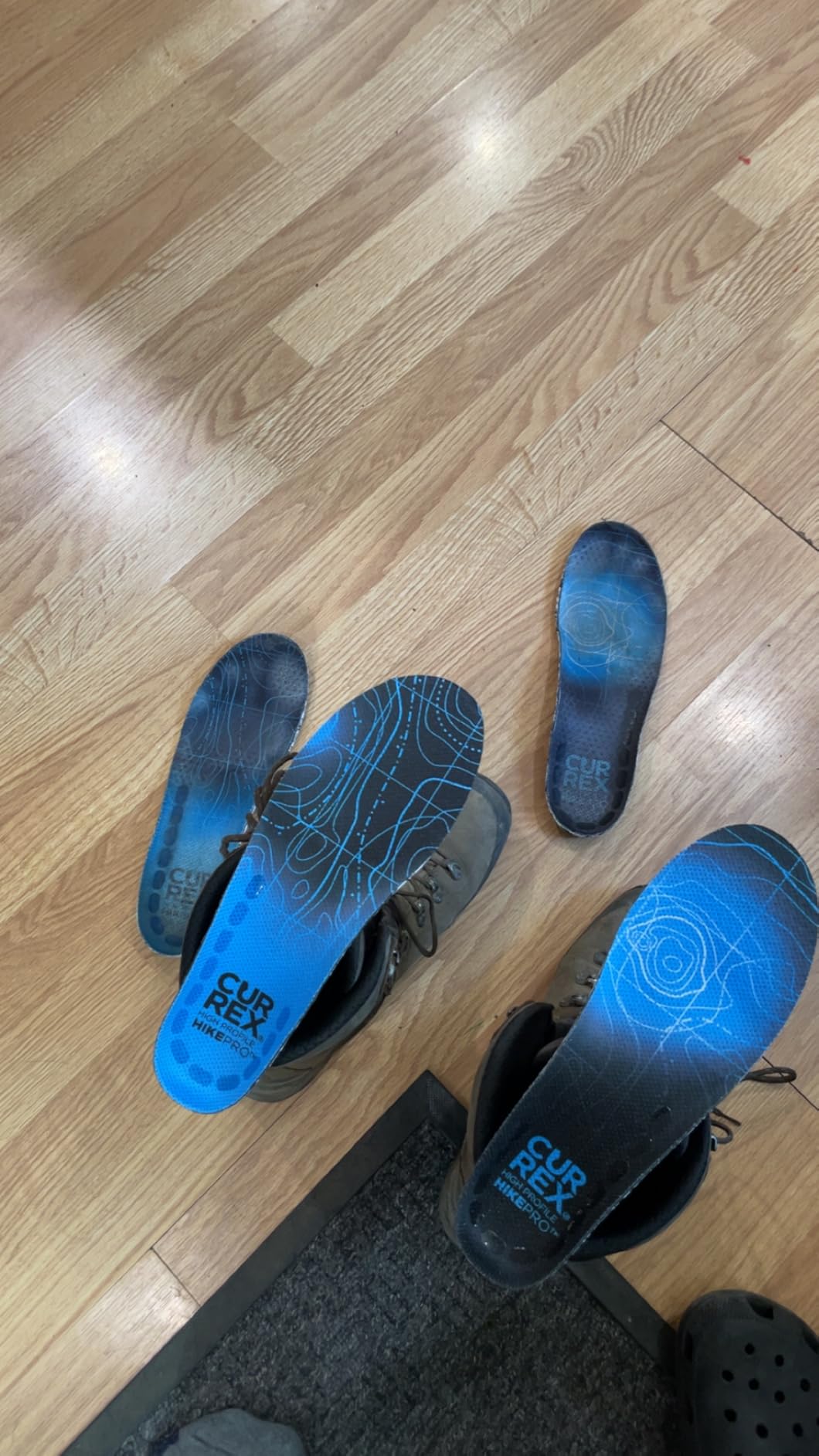 CURREX HikePro Insoles for Hiking Boots & Shoes - Shock Absorbing Inserts to Help Reduce Fatigue and Increase Performance - Anti-Slip Heel Surface for Stability - for Men & Women - Medium Arch, XL customer photo 1