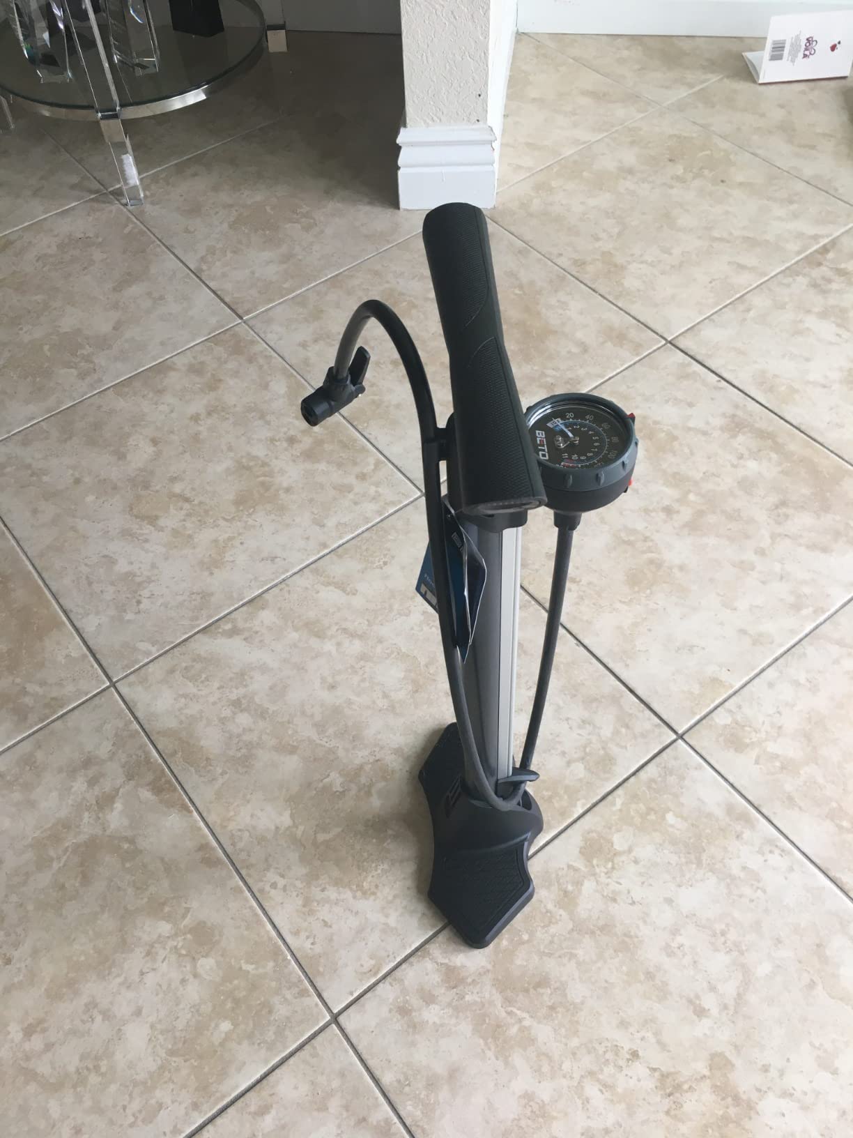 Beto Bike Pump Portable with Presta Schrader Dunlop Valve, 160 Psi, Industrial Top-Mounted Gauge & Air Bleed Button customer photo 1
