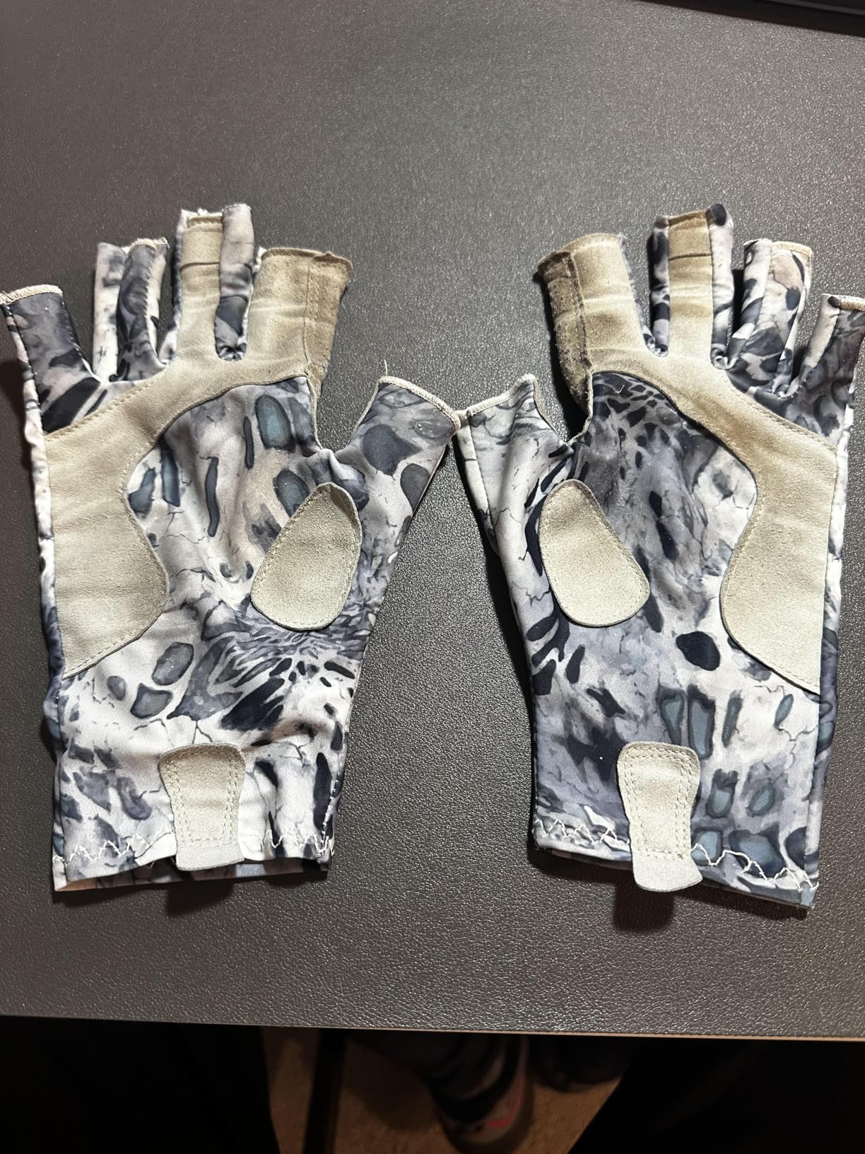 KastKing Sol Armis UPF50+ Fishing Gloves, Men and Women | Padded Microfiber Palms; Easy Pull Tabs; Ideal for Kayaking, Rowing, Paddling, Canoeing, Hunting, Hiking & Cycling customer photo 1