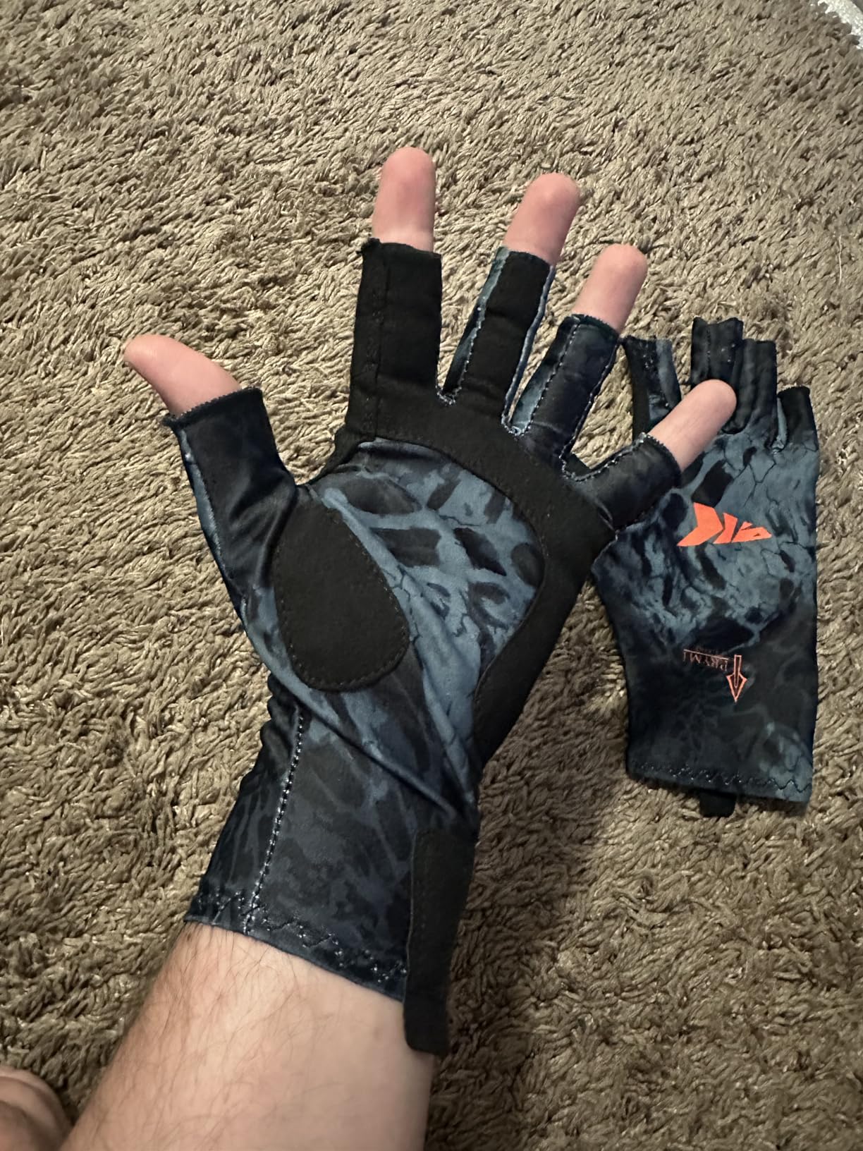 KastKing Sol Armis UPF50+ Fishing Gloves, Men and Women | Padded Microfiber Palms; Easy Pull Tabs; Ideal for Kayaking, Rowing, Paddling, Canoeing, Hunting, Hiking & Cycling customer photo 2