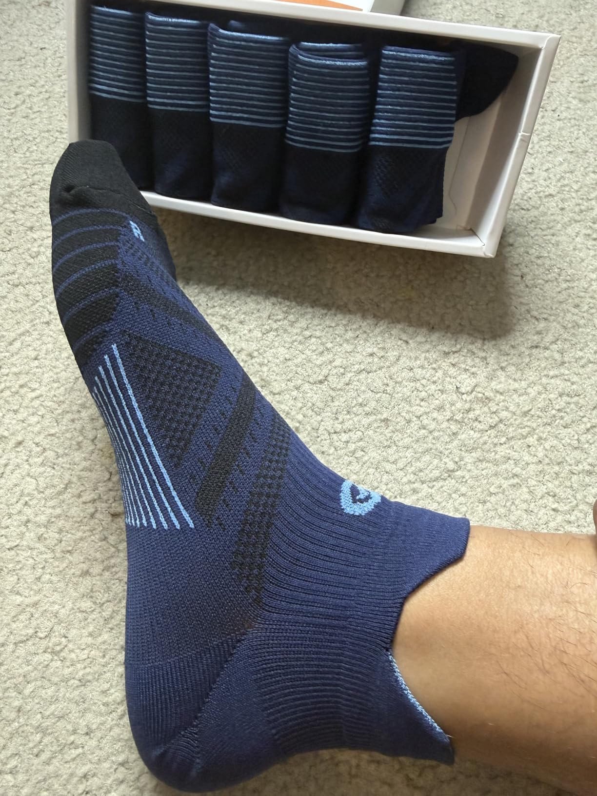 Compression Socks for Men Women Ankle Running Socks for Plantar Fasciitis | Low Cut Athletic Ankle Socks with Ankle & Arch Support for Running, Cycling, Golf, Work, Plantar Fasciitis Relief customer photo 2