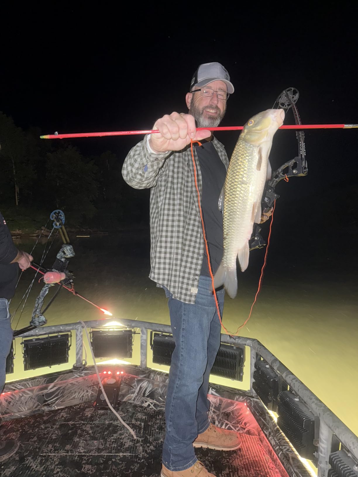 Cajun Bowfishing Fiberglass Arrow with Piranha Point - Innovative Design, Extreme Durability, and Quick Fish Removal customer photo 2