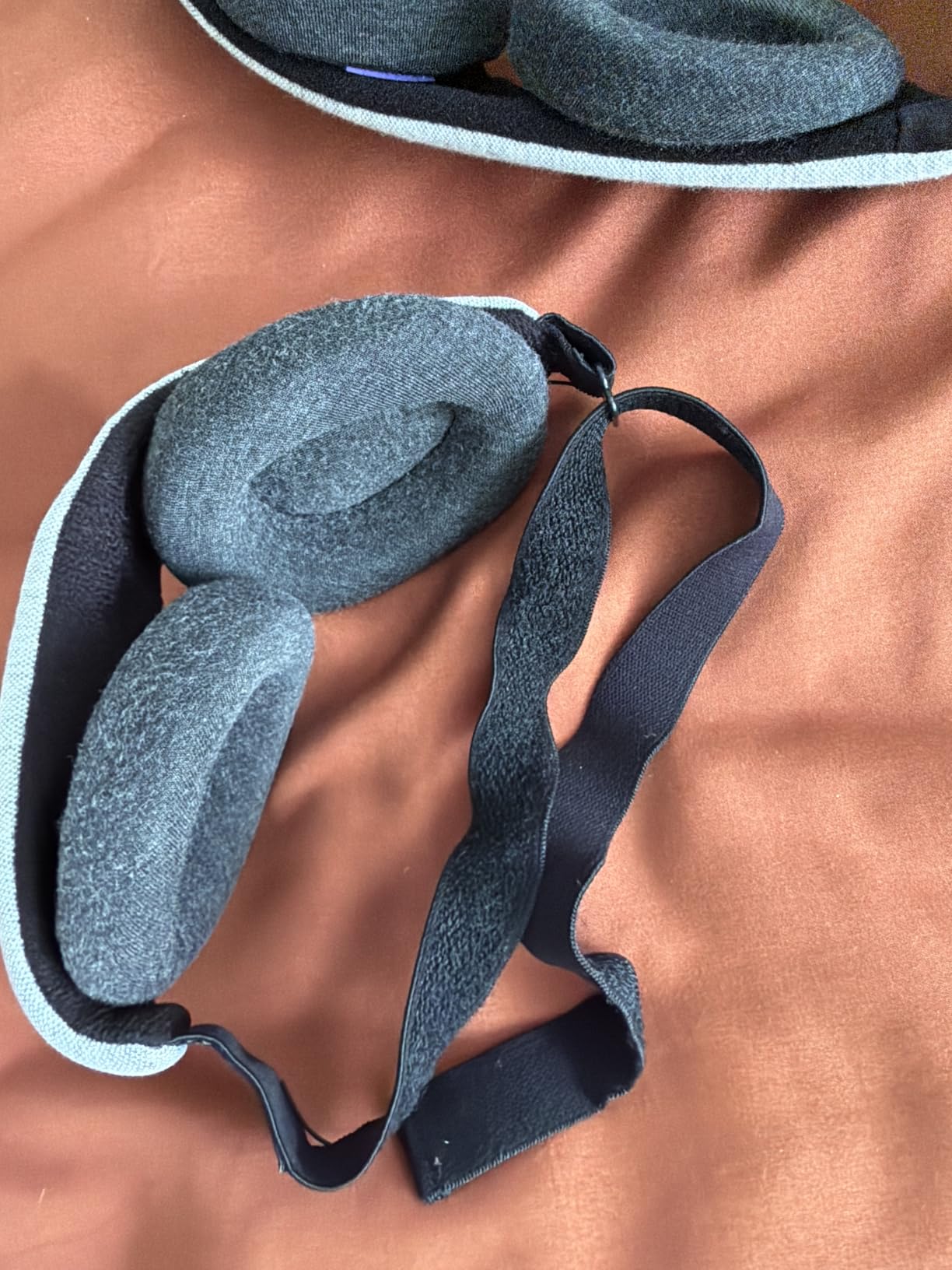 Manta Original Sleep Mask - Maximum Blackout Sleep Mask for Deep Sleep, Adjustable with Detachable Eye Cups, Zero Eye Pressure for Back & Belly Sleepers, Ideal for Travel, Shift Work & Daytime Sleep customer photo 2