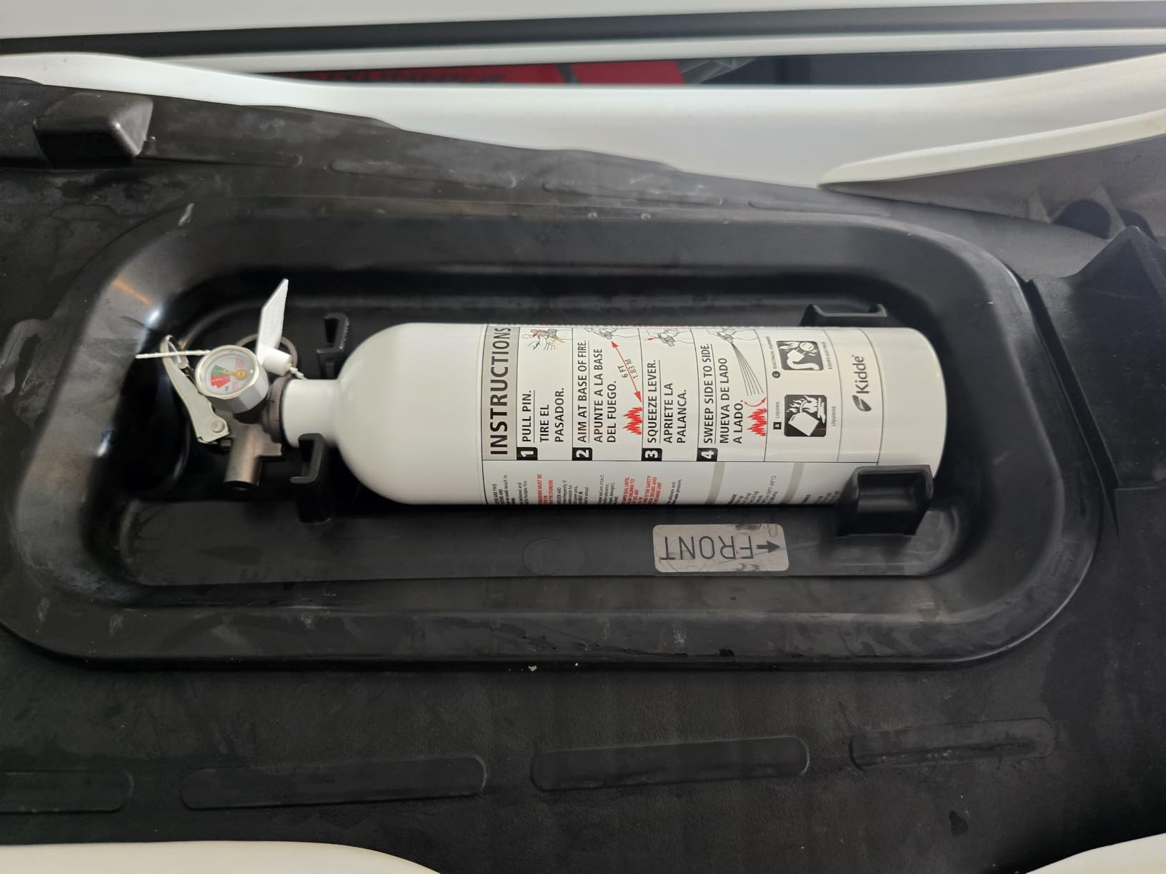 Kidde Mariner PWC Fire Extinguisher for Jet Skis, 5-B:C, Coast Guard Approved, 2.5 lb. Dry Chemical customer photo 2
